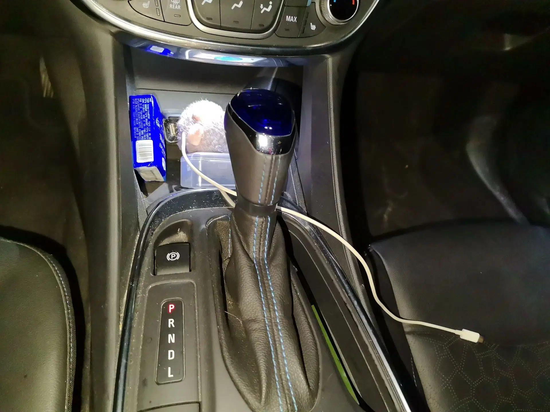 Buick VELITE 5 2017 Urban Extended-Range Model — миниатюра 14