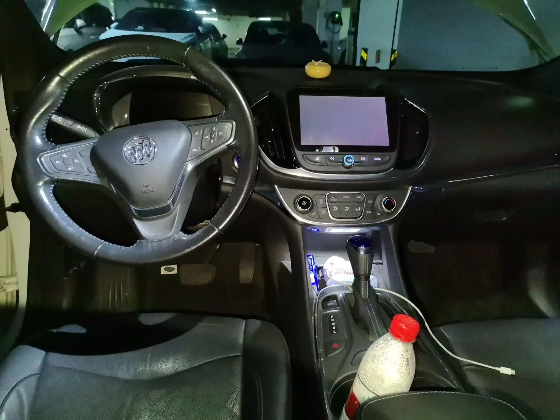 Buick VELITE 5 2017 Urban Extended-Range Model — миниатюра 9