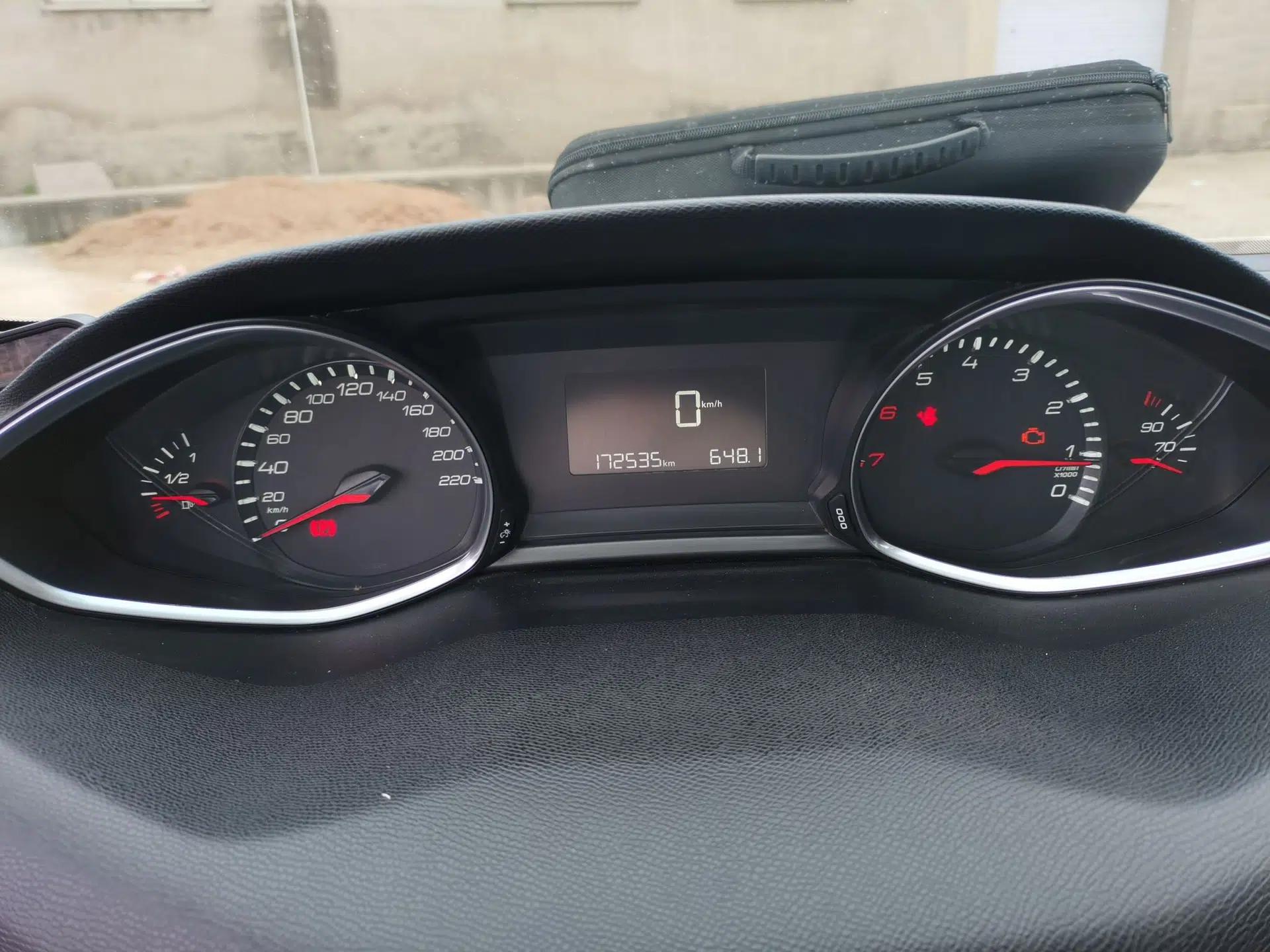 Peugeot 308S 2015 1.6L Manual Shangchi Edition — миниатюра 11