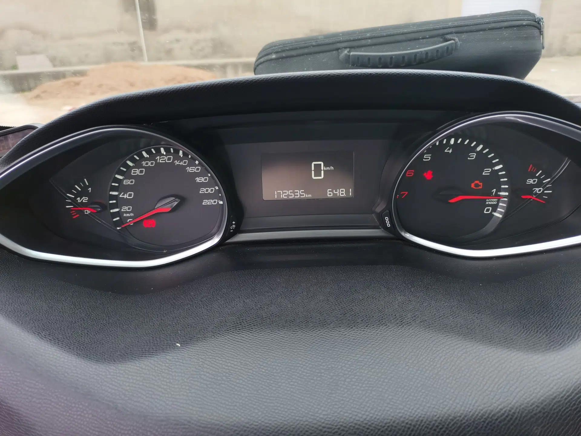 Peugeot 308S 2015 1.6L Manual Shangchi Edition — миниатюра 12