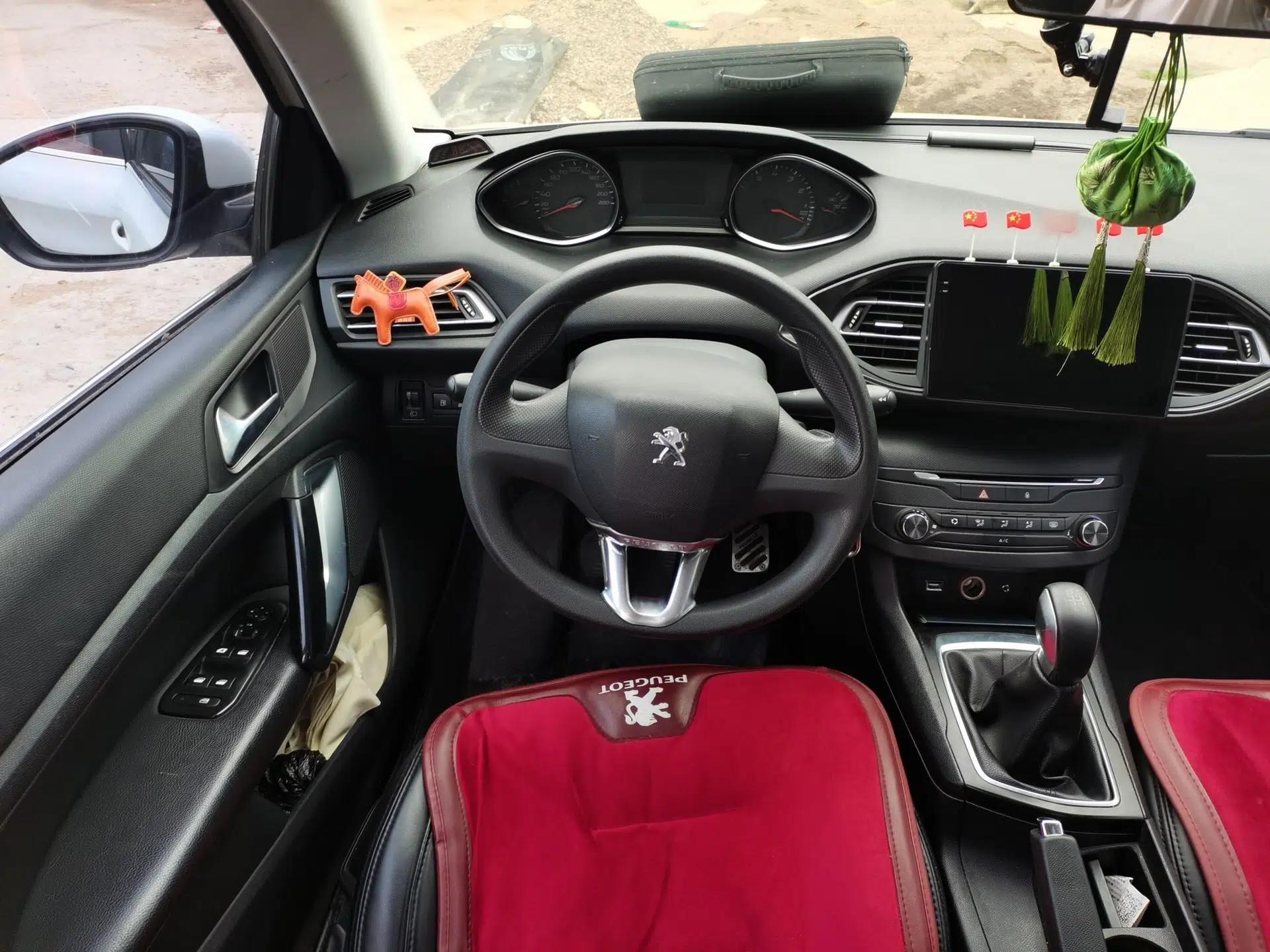 Peugeot 308S 2015 1.6L Manual Shangchi Edition — миниатюра 10