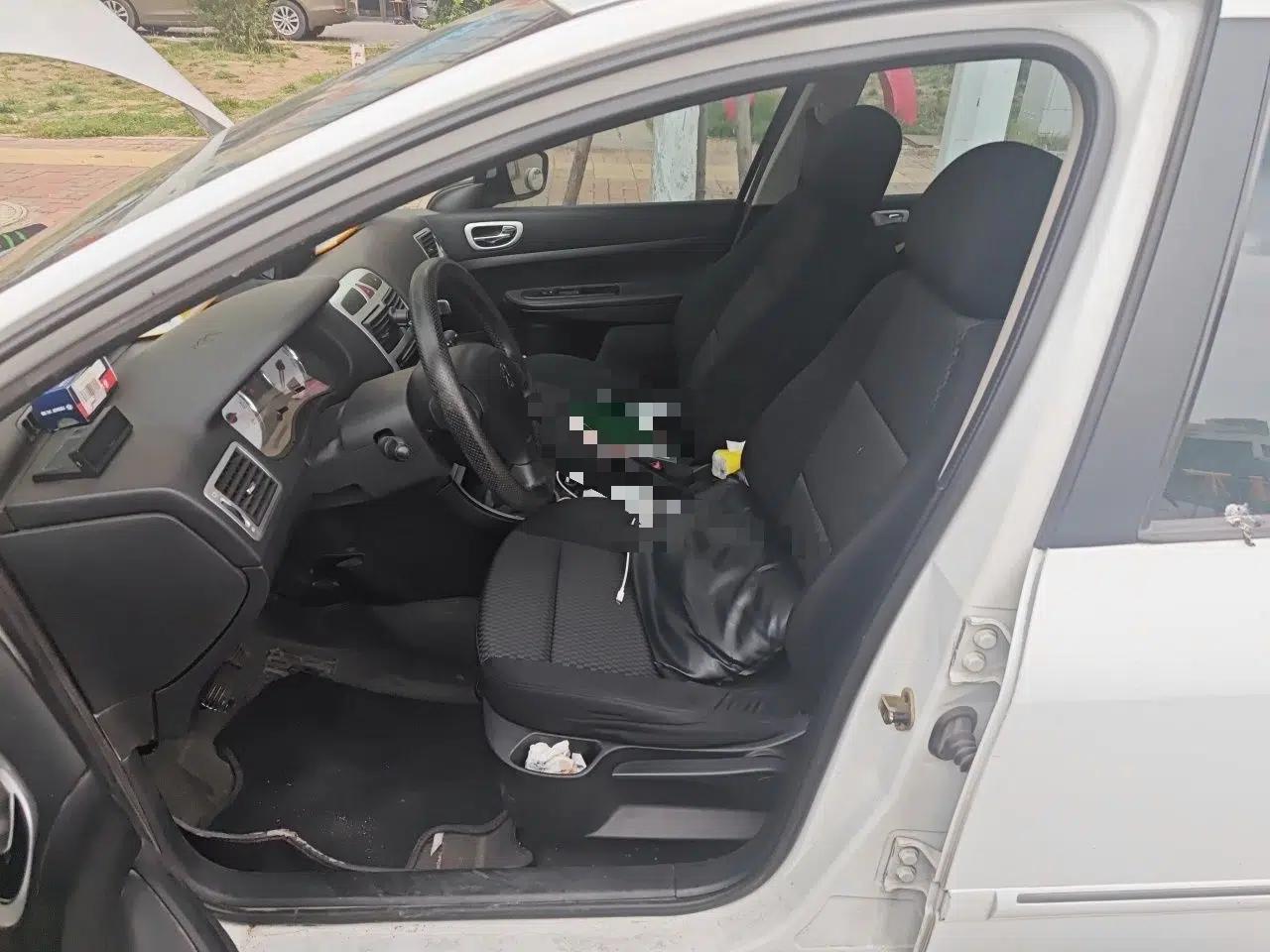 Peugeot 307 2013 Hatchback 1.6L Manual Comfort Edition — миниатюра 15
