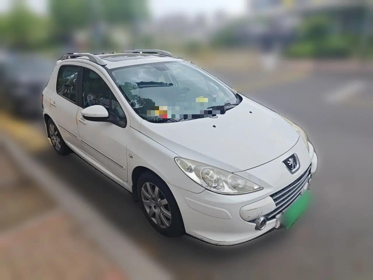 Peugeot 307 2013 Hatchback 1.6L Manual Comfort Edition — миниатюра 3