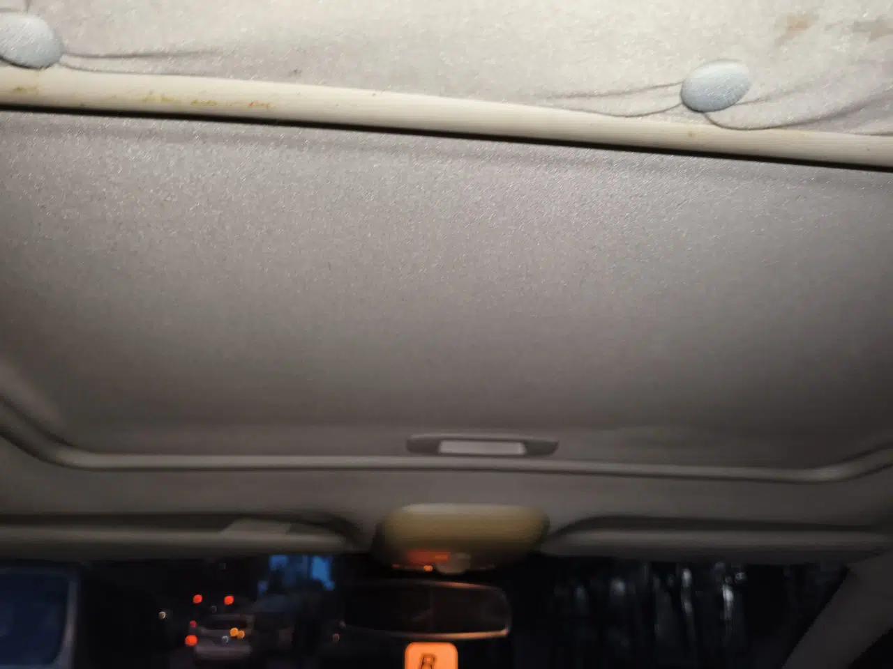Peugeot 307 2012 Hatchback 1.6L Automatic Comfort Edition — миниатюра 18