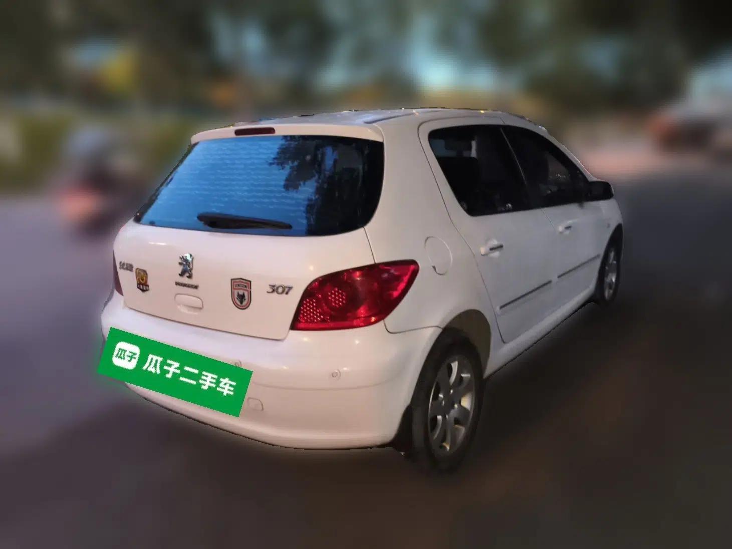 Peugeot 307 2012 Hatchback 1.6L Automatic Comfort Edition — миниатюра 6