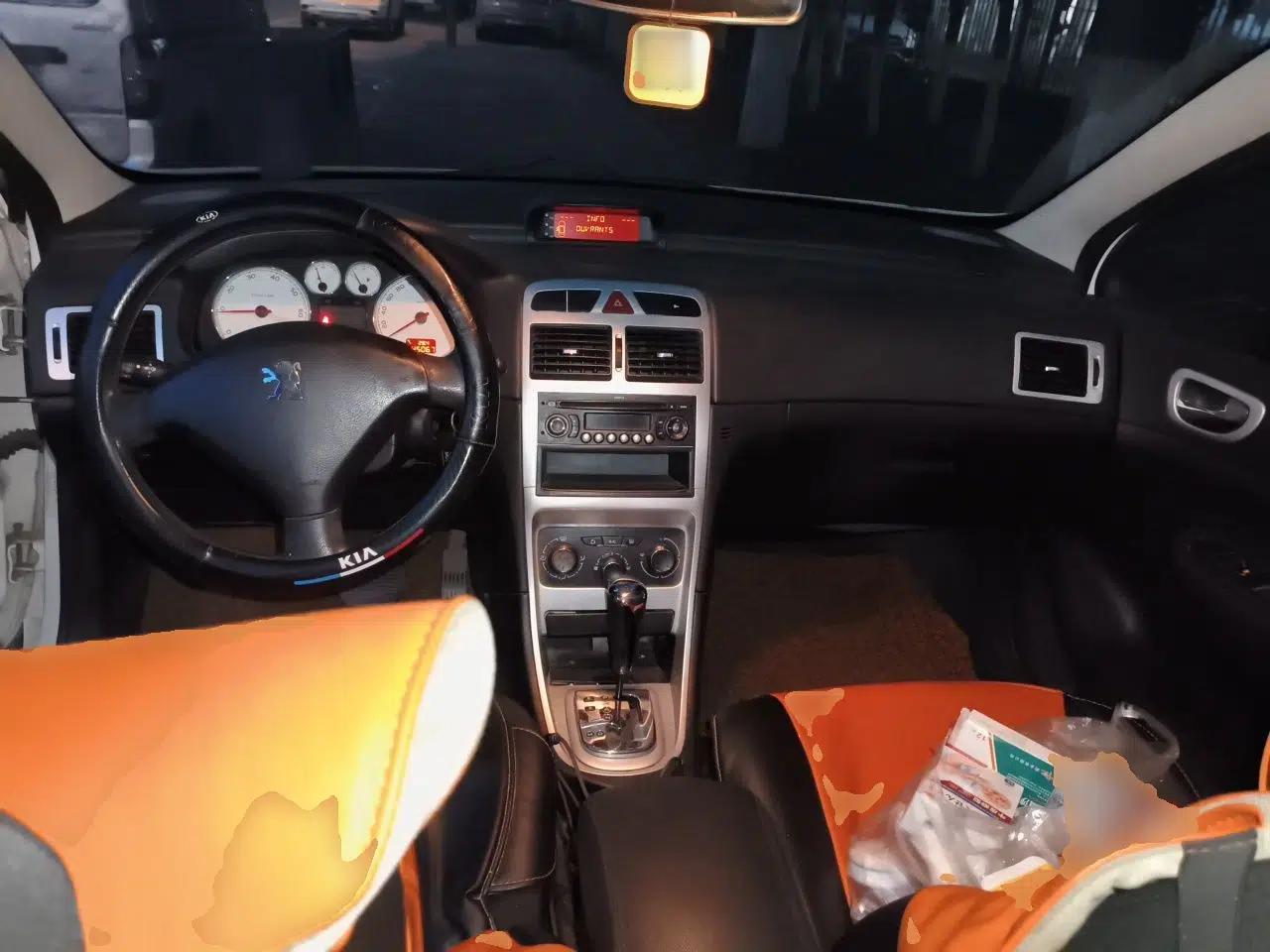 Peugeot 307 2012 Hatchback 1.6L Automatic Comfort Edition — миниатюра 9