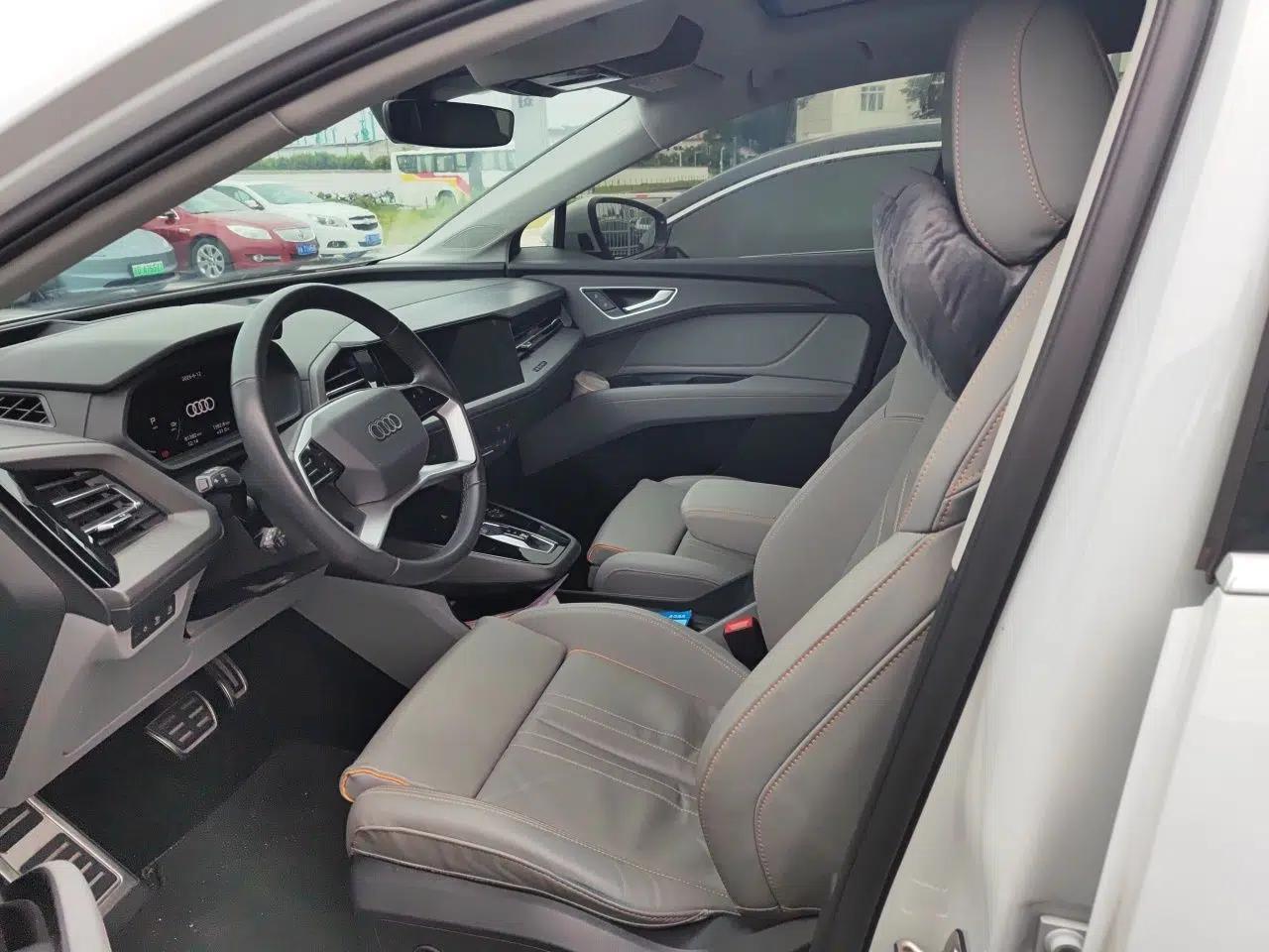 Audi Q5 e-tron 2023 40 e-tron Starry Edition Luxury Package — миниатюра 15