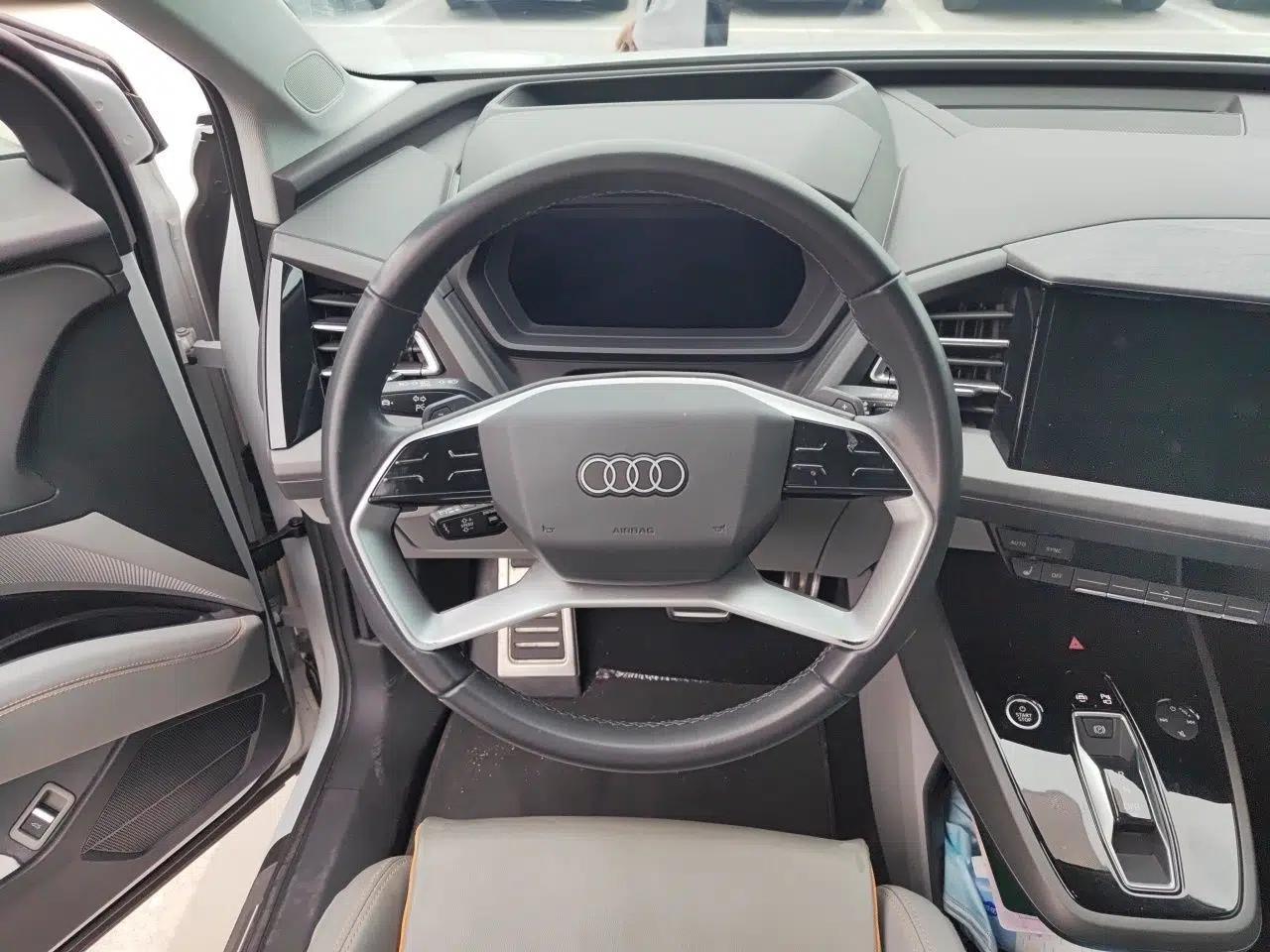 Audi Q5 e-tron 2023 40 e-tron Starry Edition Luxury Package — миниатюра 10