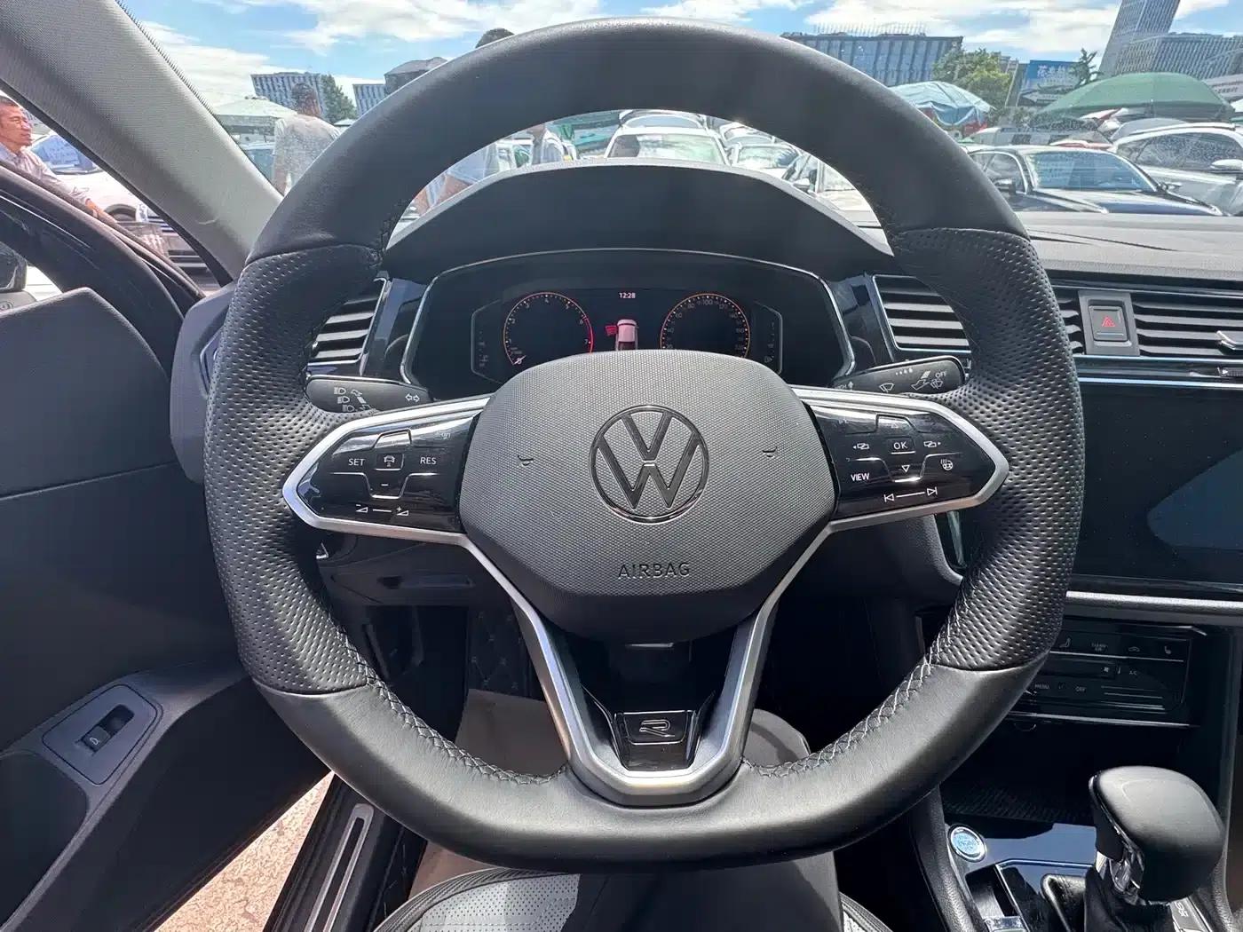 Tiguan X 2021 330TSI 2WD Flagship Edition — миниатюра 9