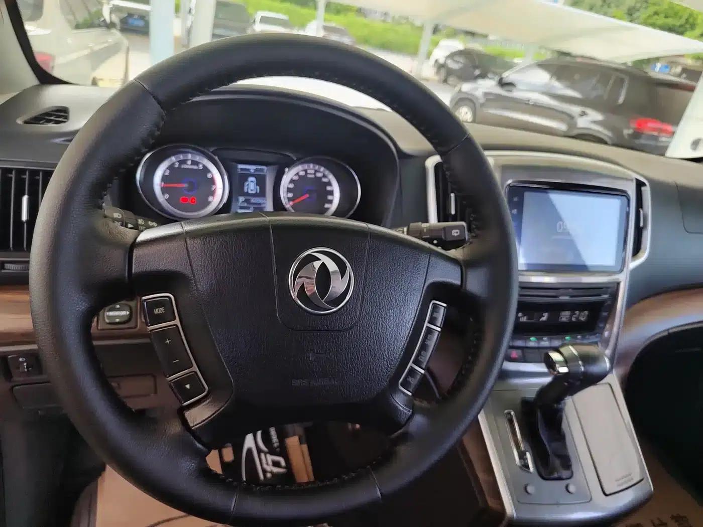 Fengxing CM7 2018 Facelift 2.0T Automatic Premium Edition — миниатюра 13