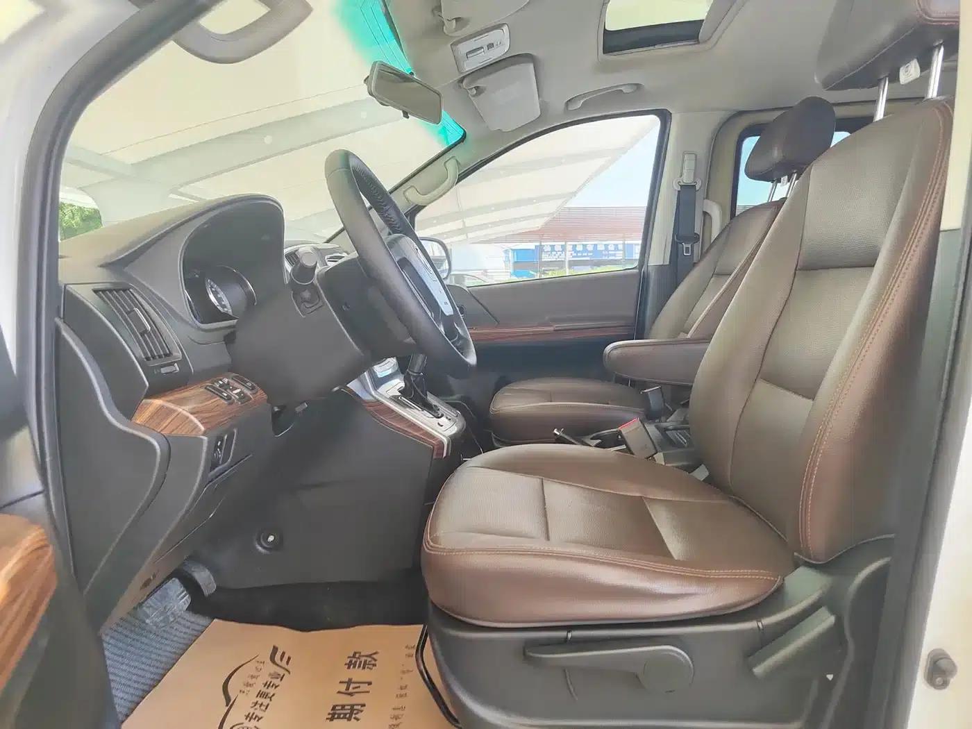 Fengxing CM7 2018 Facelift 2.0T Automatic Premium Edition — миниатюра 18