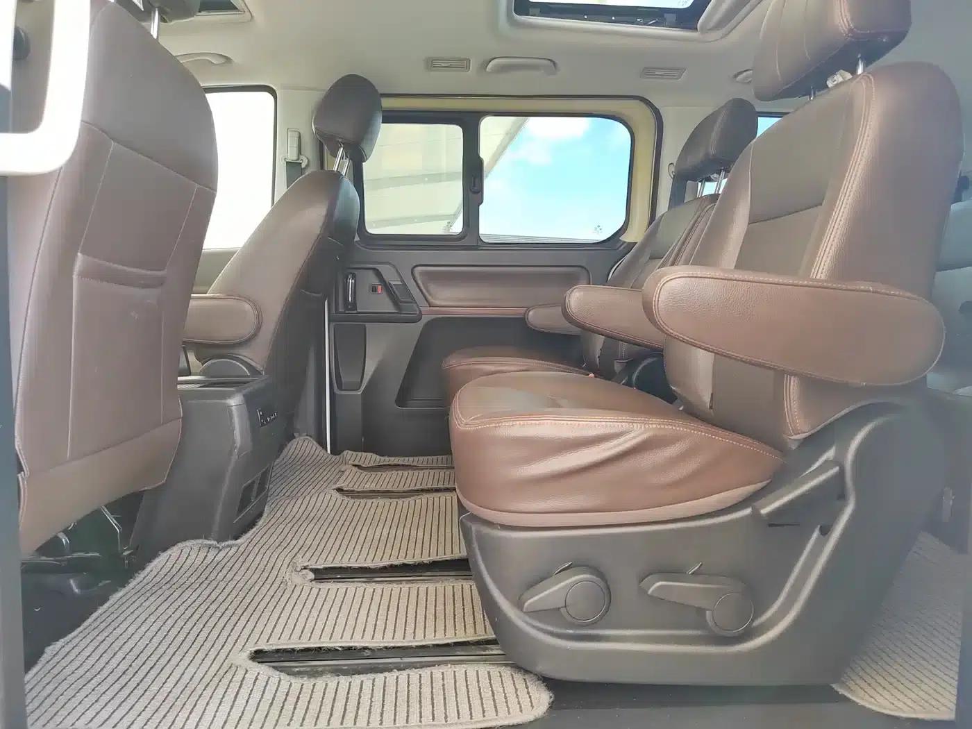 Fengxing CM7 2018 Facelift 2.0T Automatic Premium Edition — миниатюра 19