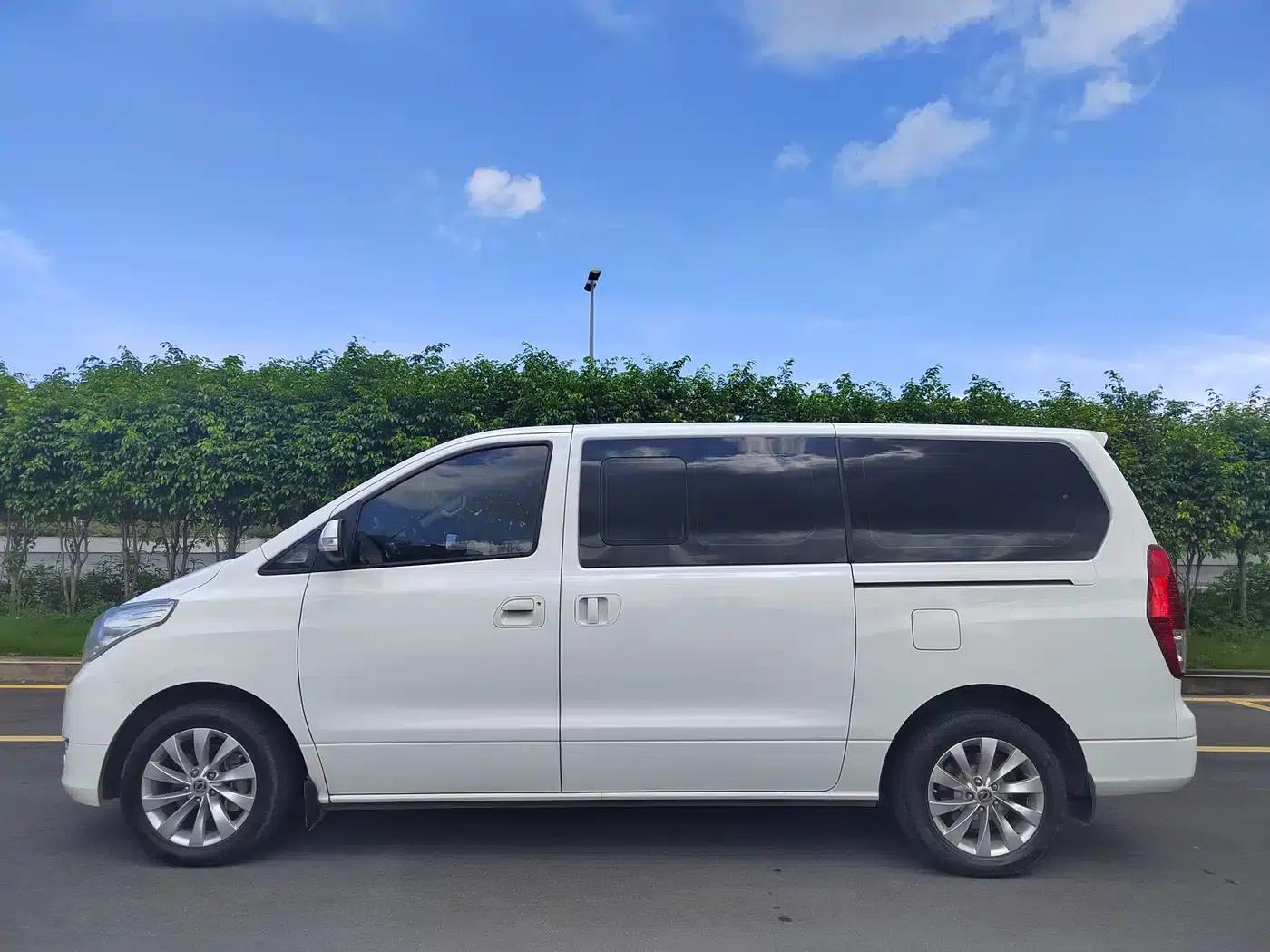 Fengxing CM7 2018 Facelift 2.0T Automatic Premium Edition — миниатюра 7