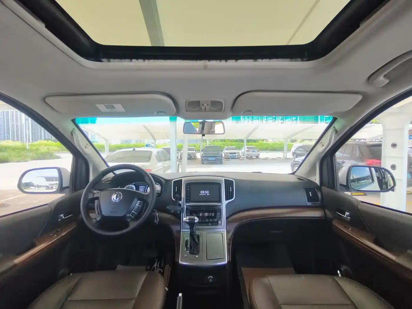 Fengxing CM7 2018 Facelift 2.0T Automatic Premium Edition — миниатюра 9
