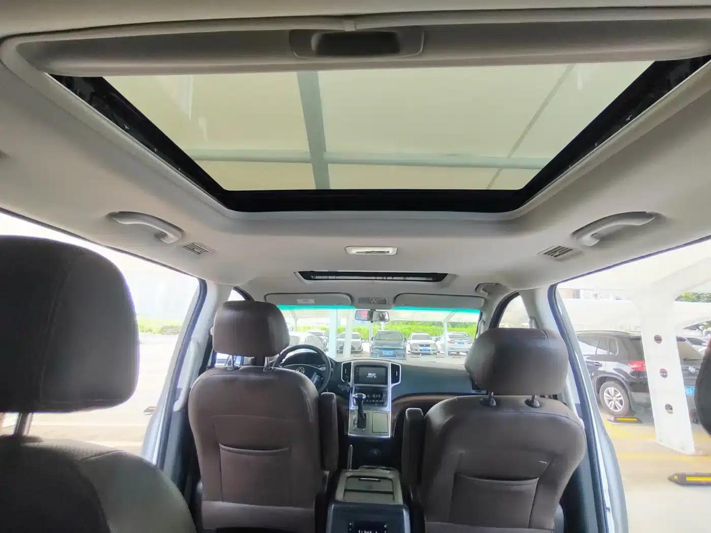 Fengxing CM7 2018 Facelift 2.0T Automatic Premium Edition — миниатюра 10