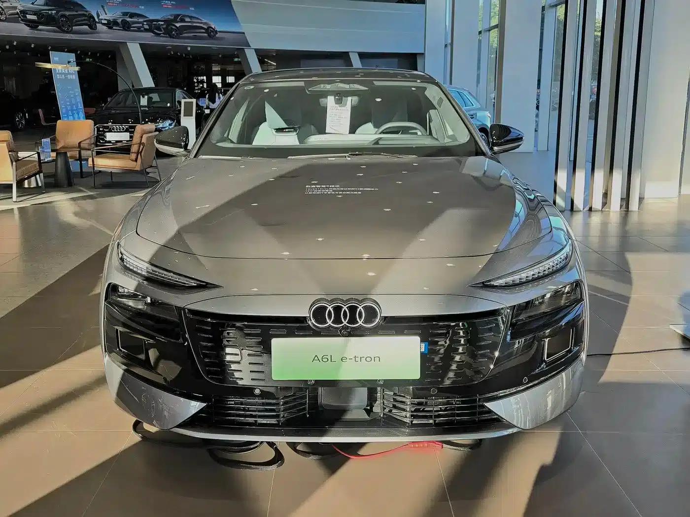 Audi A6L e-tron 2026 First Edition Qiankun Intelligent Driving Edition — миниатюра 2