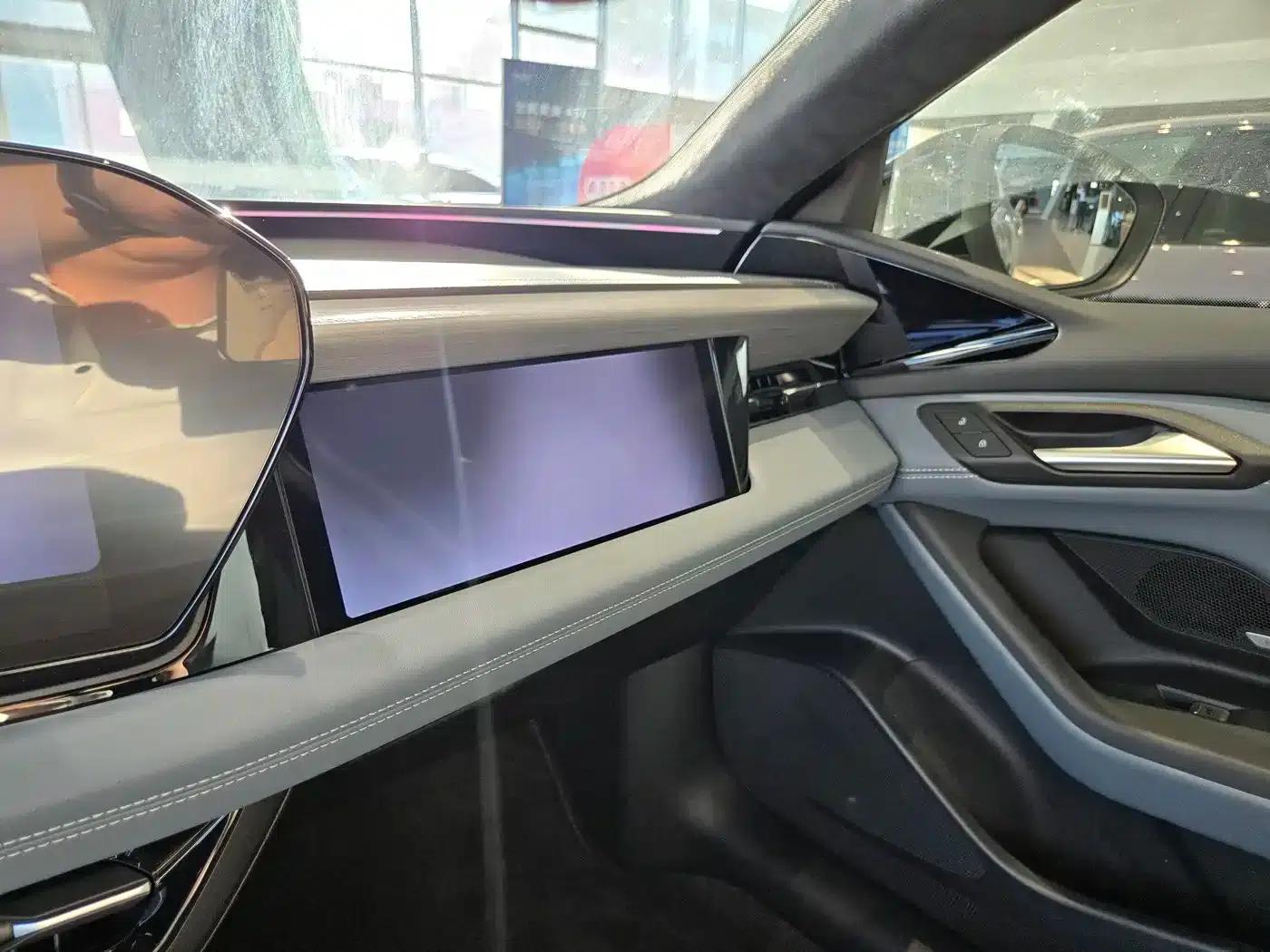 Audi A6L e-tron 2026 First Edition Qiankun Intelligent Driving Edition — миниатюра 13