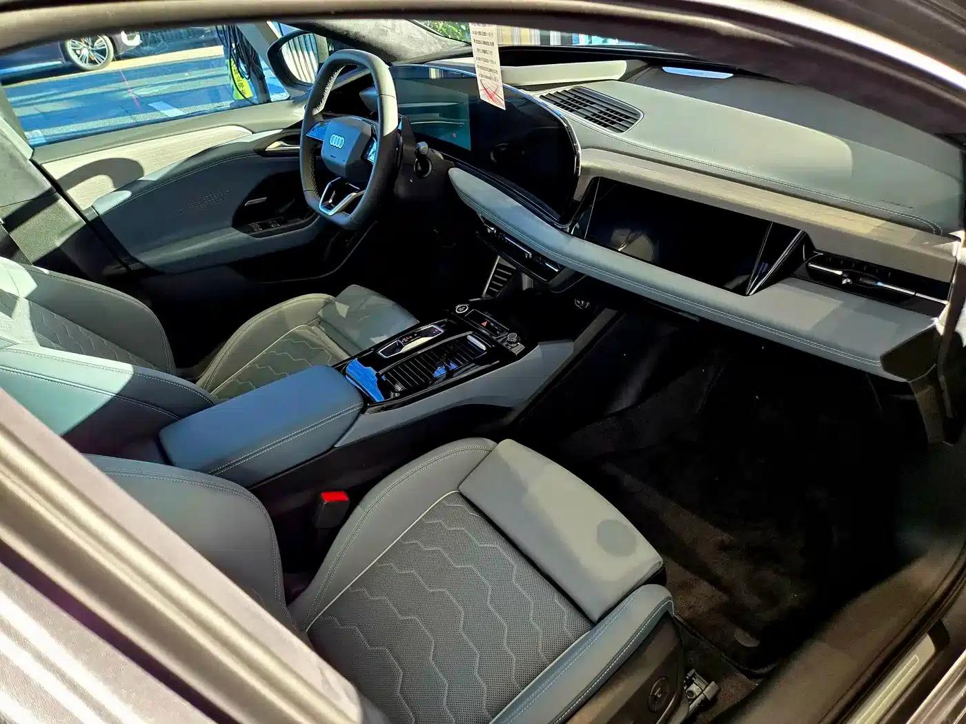 Audi A6L e-tron 2026 First Edition Qiankun Intelligent Driving Edition — миниатюра 15