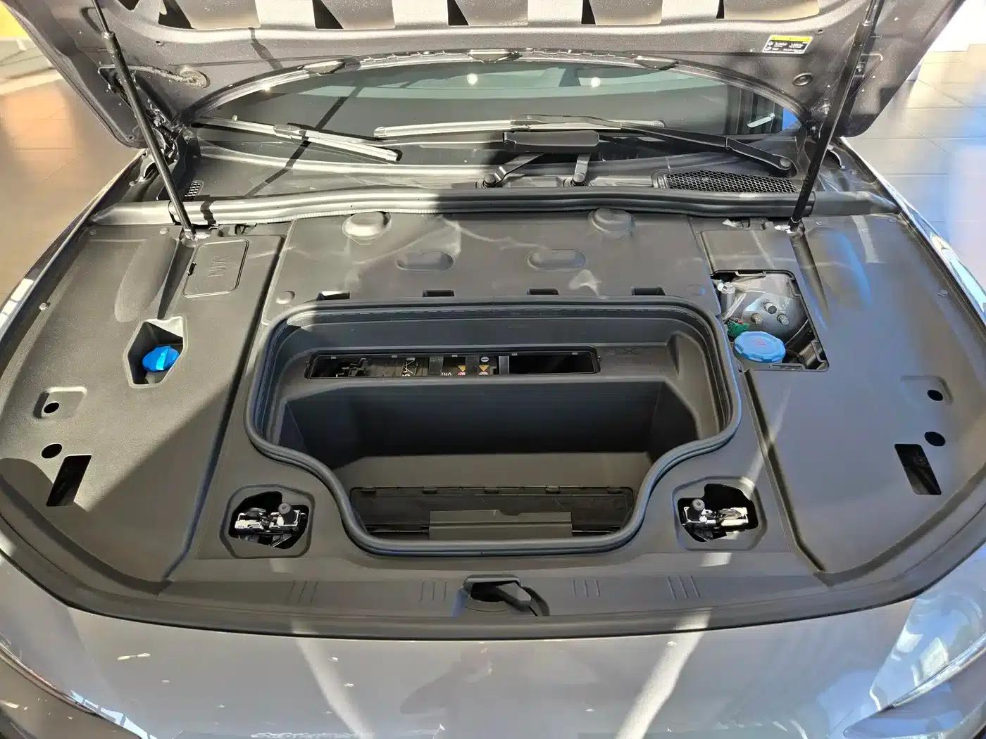 Audi A6L e-tron 2026 First Edition Qiankun Intelligent Driving Edition — миниатюра 21