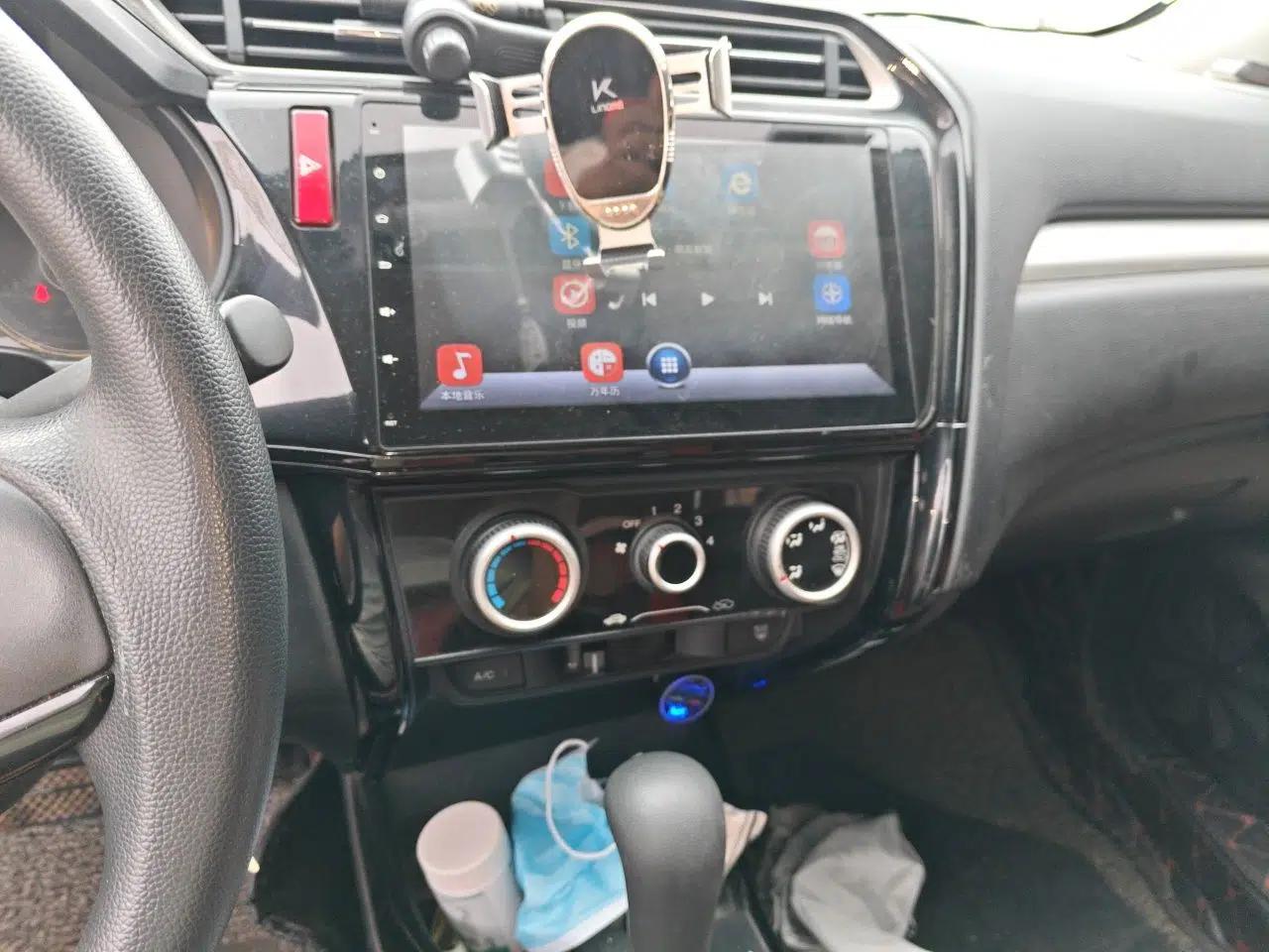 Honda Greiz 2016 1.5L CVT Comfort Version — миниатюра 13