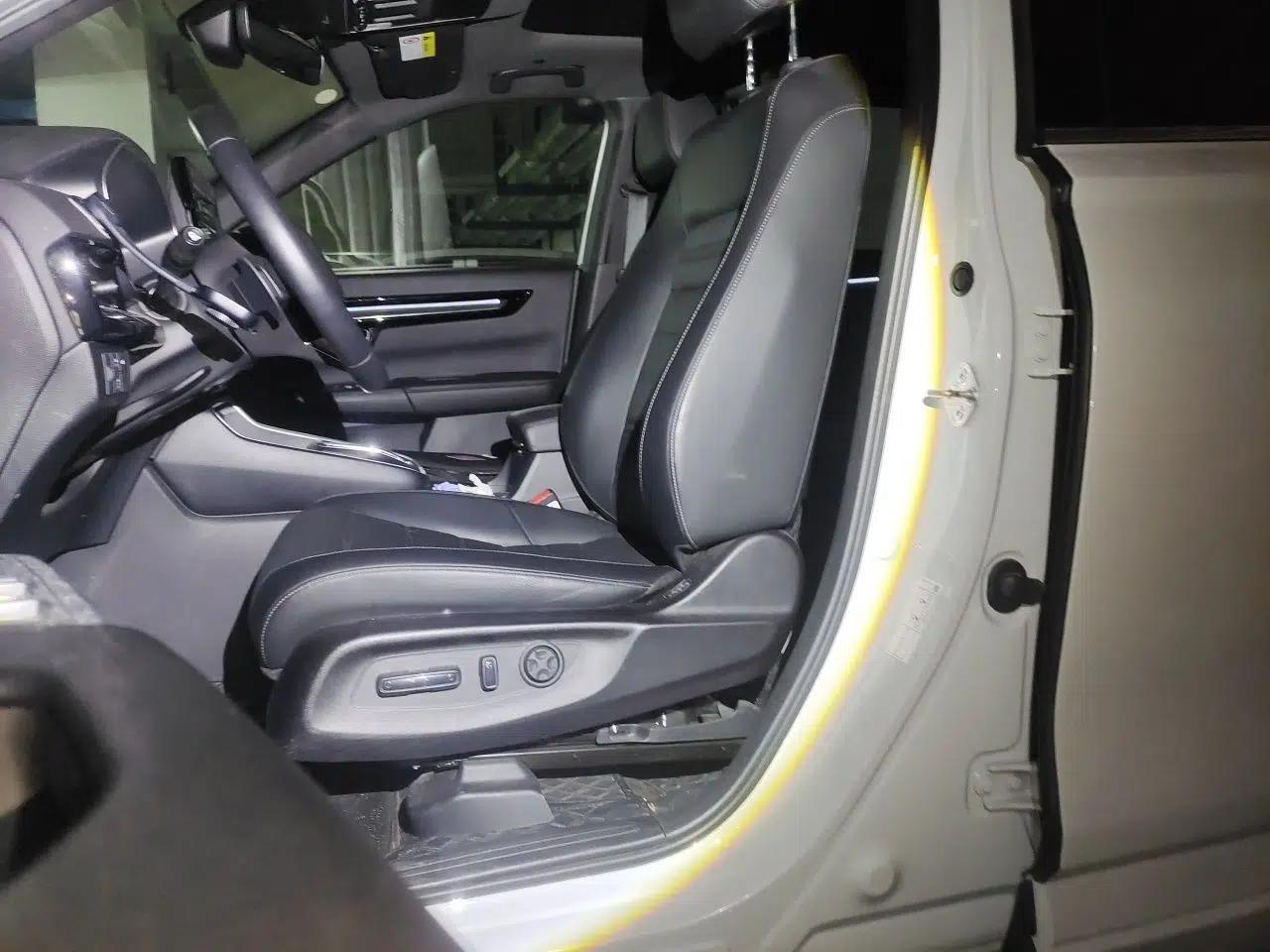 Honda CR-V New Energy 2023 2.0L ePHEV Luxury Edition — миниатюра 15