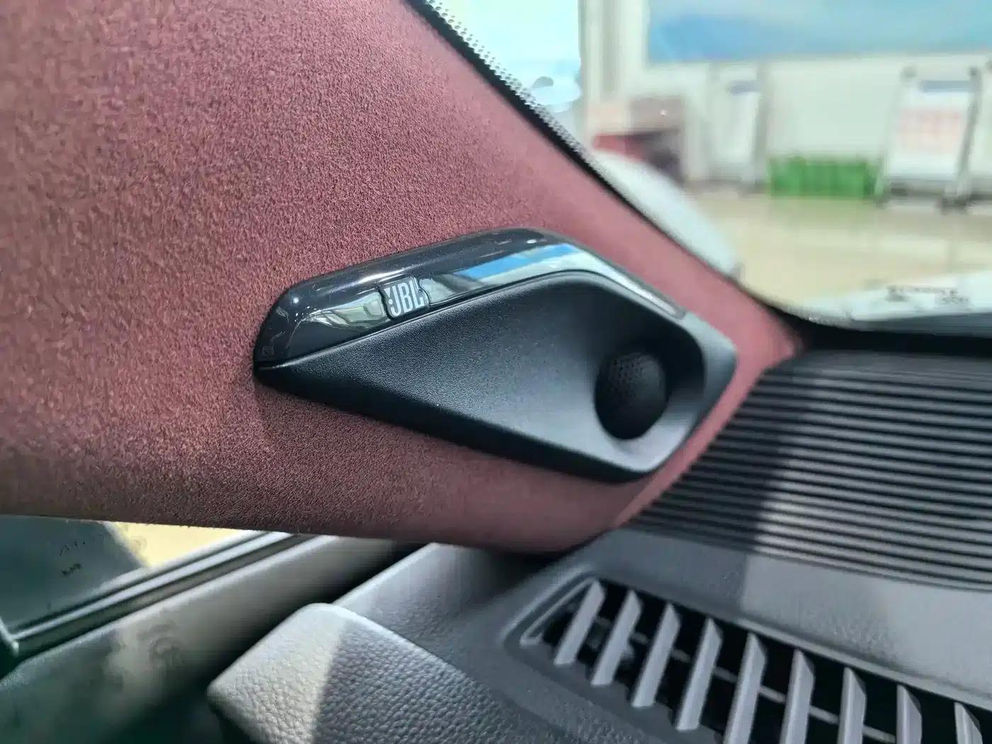 Venza 2023 2.5L Intelligent Hybrid Dual Engine 2WD Premium Edition — миниатюра 8