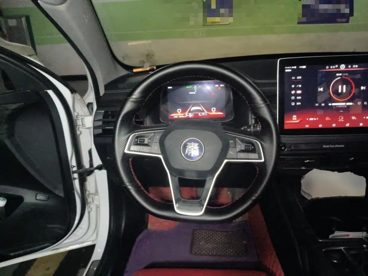 BYD Qin Pro New Energy 2018 DM 1.5TI Automatic Smart Connect Elite Model — миниатюра 10