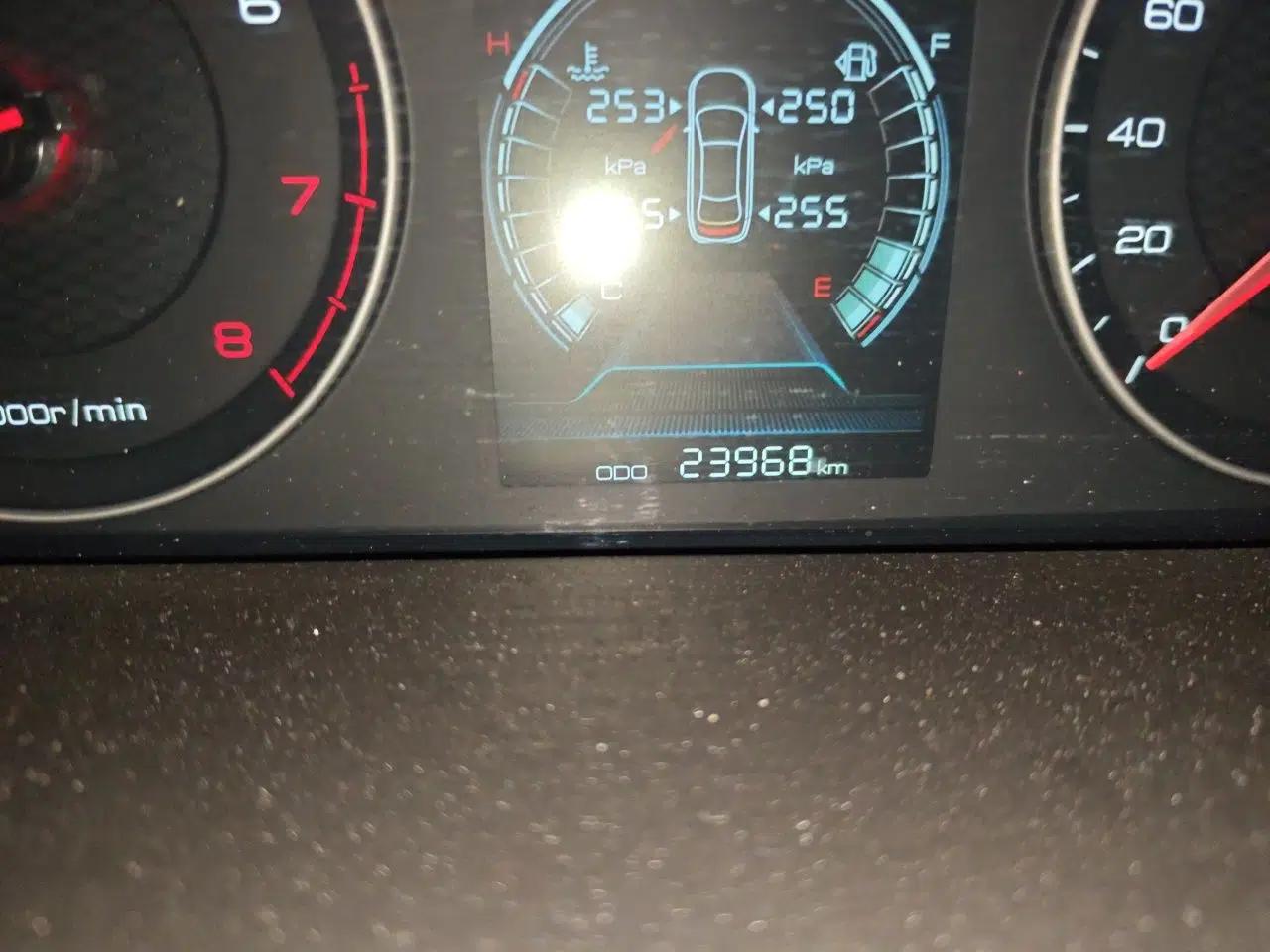 BYD Qin 2019 1.5L Automatic Prestige Model — миниатюра 12