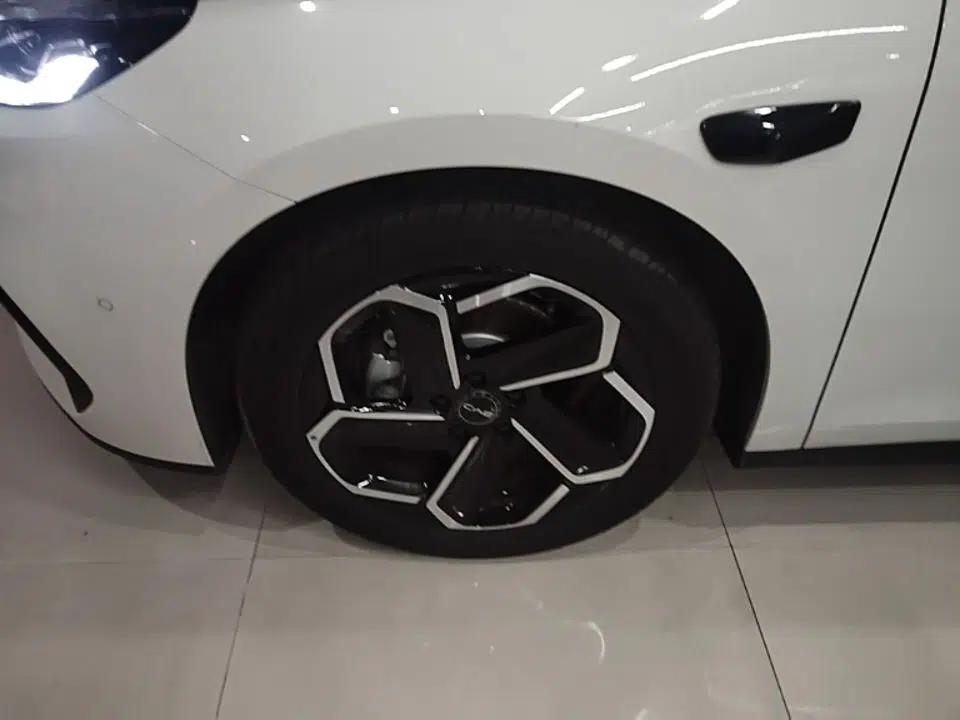 BYD Seal 06 DM-i Touring 2025 DM-i Touring High-End Model — миниатюра 15