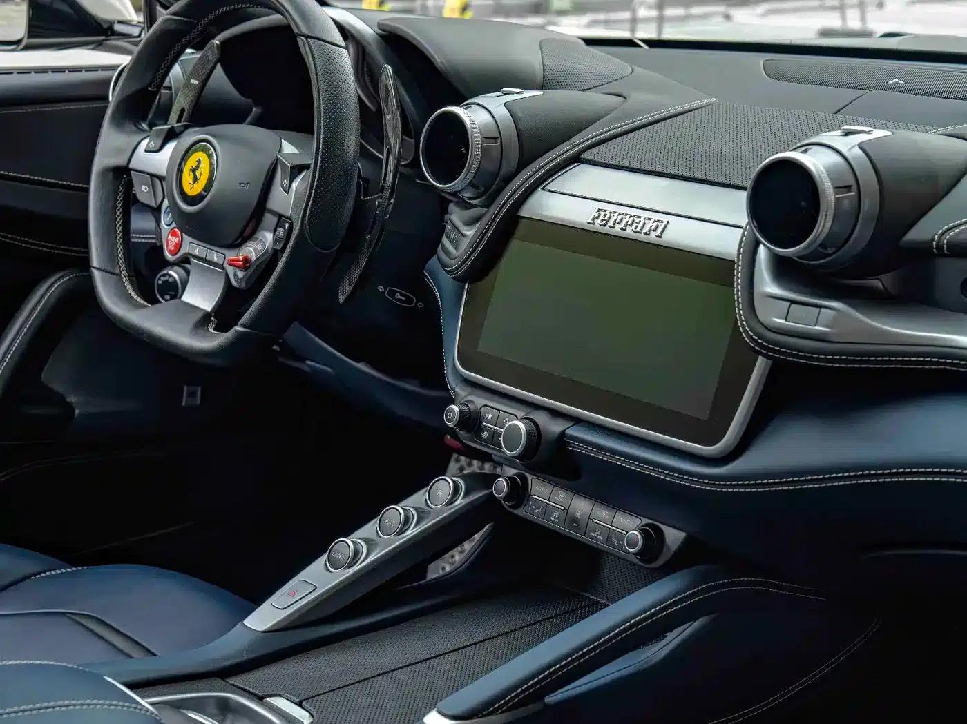 2016 GTC4Lusso 6.3L V12 — миниатюра 15