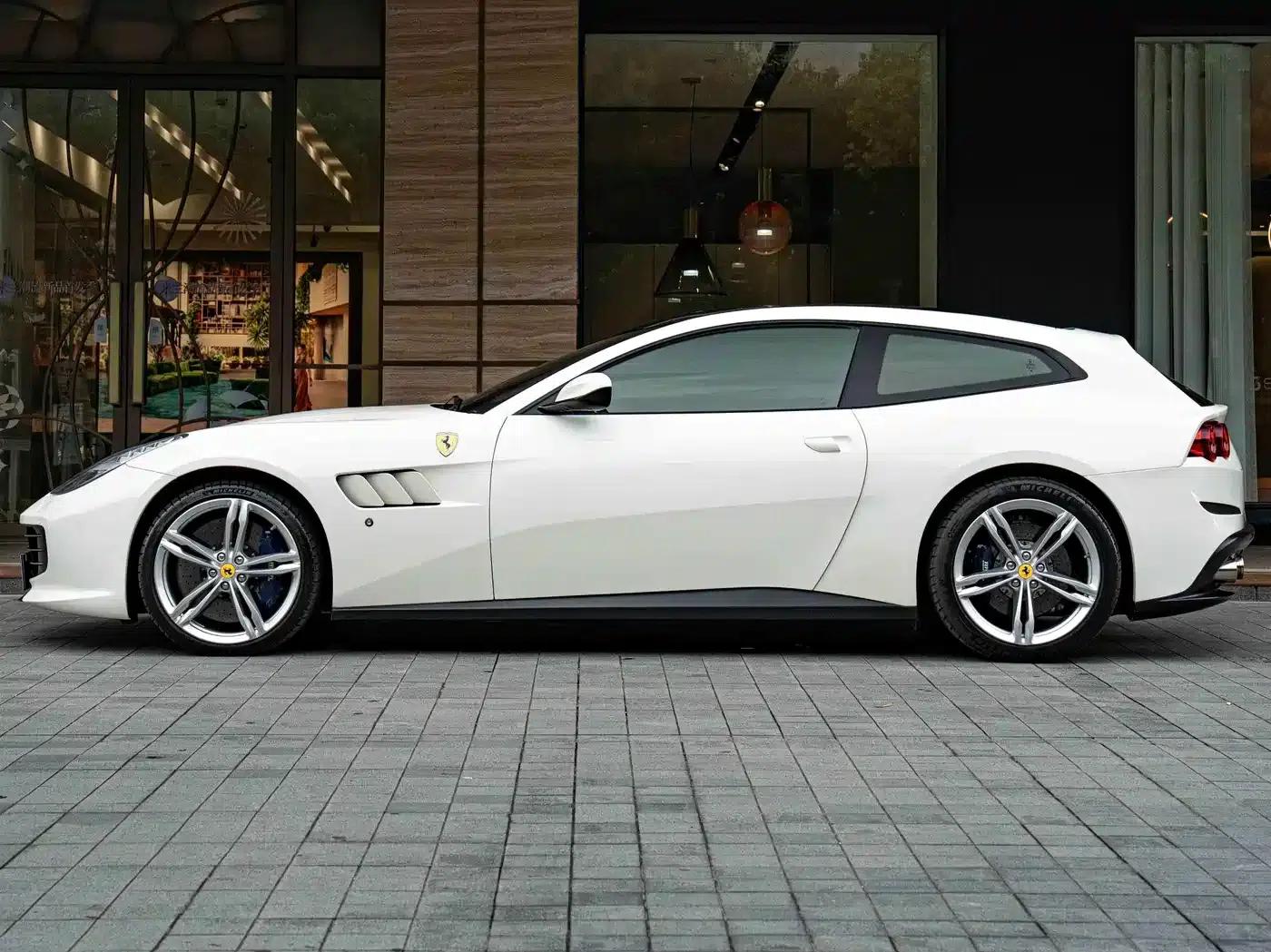 2016 GTC4Lusso 6.3L V12 — миниатюра 6