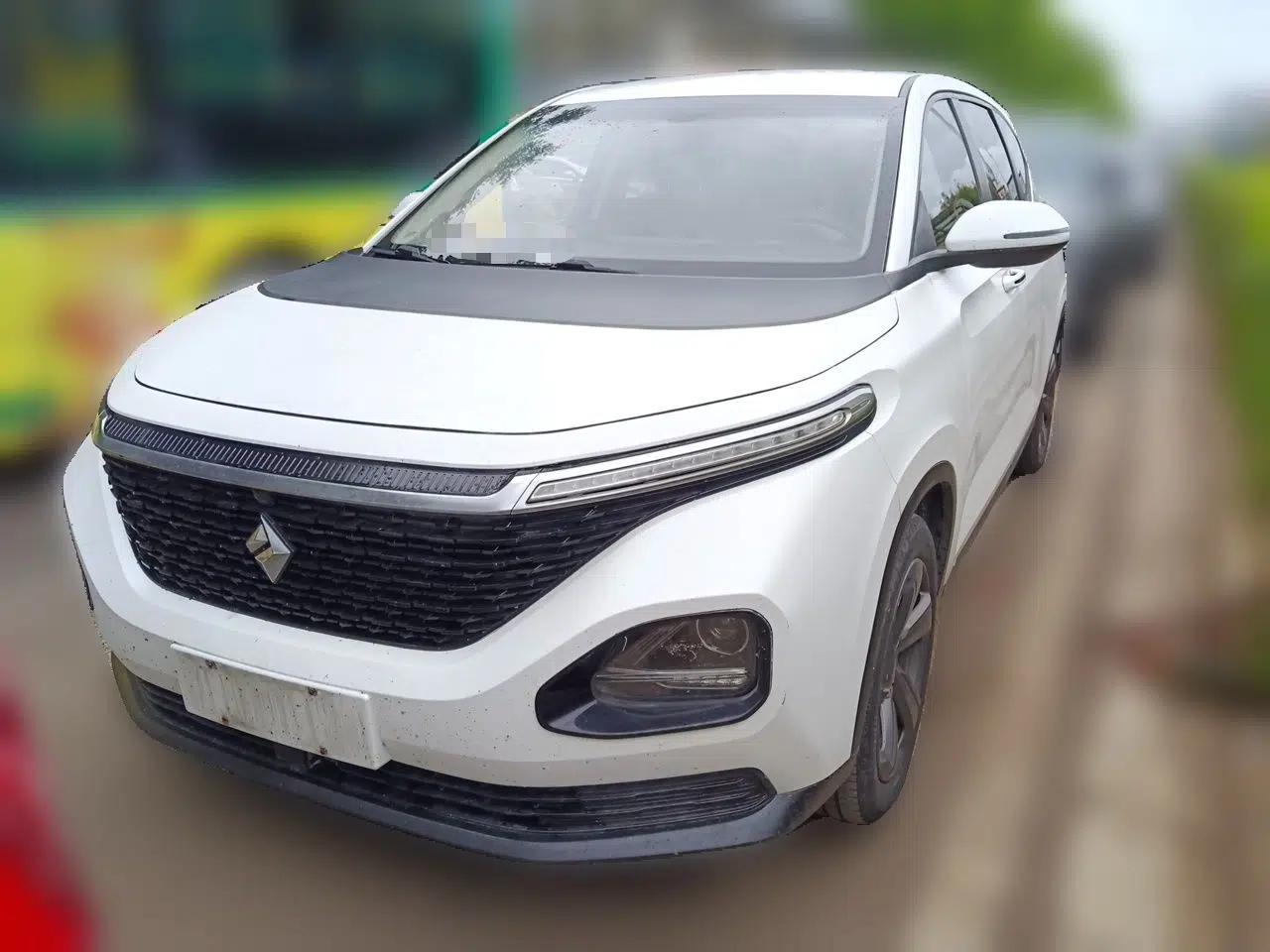 Baojun RM-5 2019 1.5L CVT Elite Version with 24-Hour Online Service 7 Seats — миниатюра 1