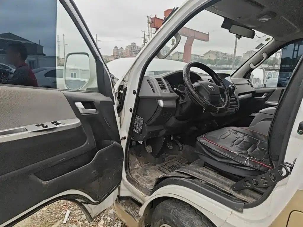 Fengjing G7 2021 2.0T Diesel Commercial Vehicle Edition Long Wheelbase High Roof 2-Seat Van D20TCIF1 — миниатюра 14