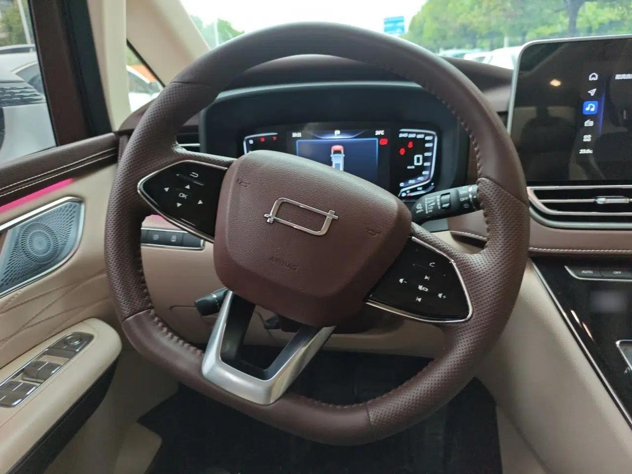 Bestune M9 2023 2.0T Ultimate Edition — миниатюра 10