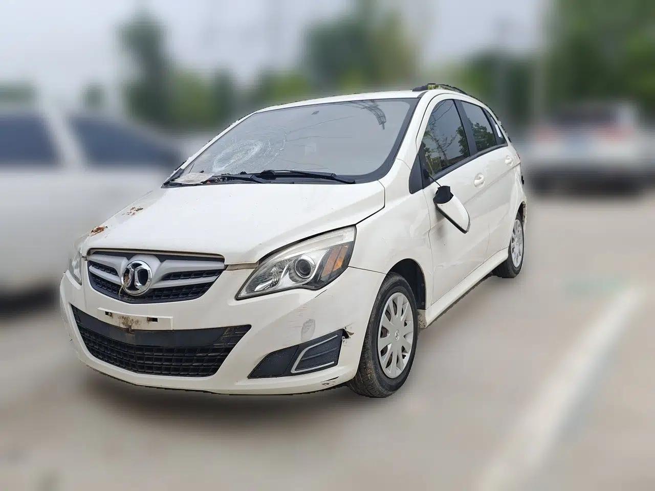 BAIC E Series 2012 Hatchback 1.3L Manual Liking Edition — миниатюра 1
