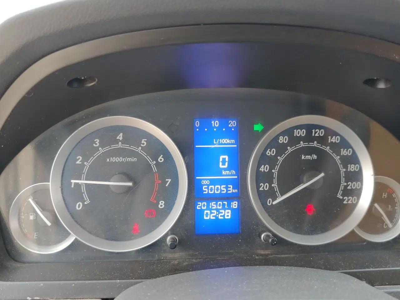 BAIC E Series 2012 Hatchback 1.3L Manual Liking Edition — миниатюра 11