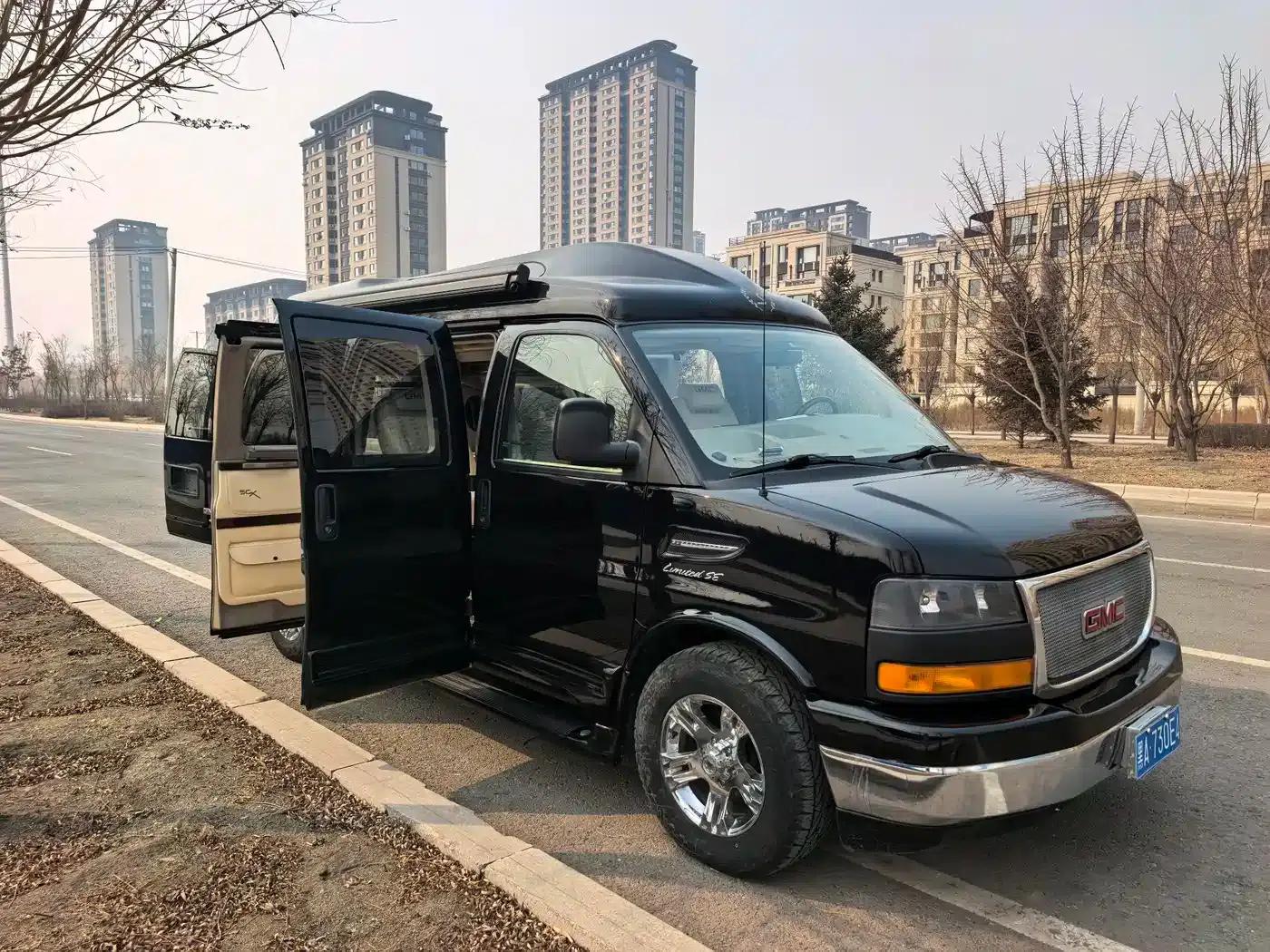 2011 SAVANA 5.3L Business Star 7-seater — миниатюра 11