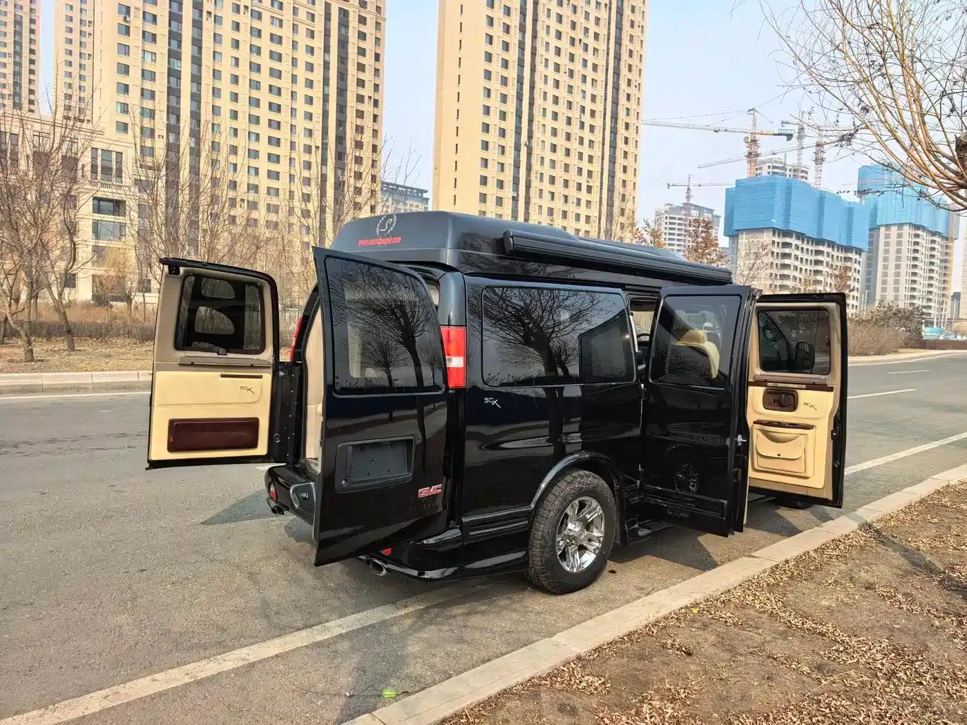 2011 SAVANA 5.3L Business Star 7-seater — миниатюра 12