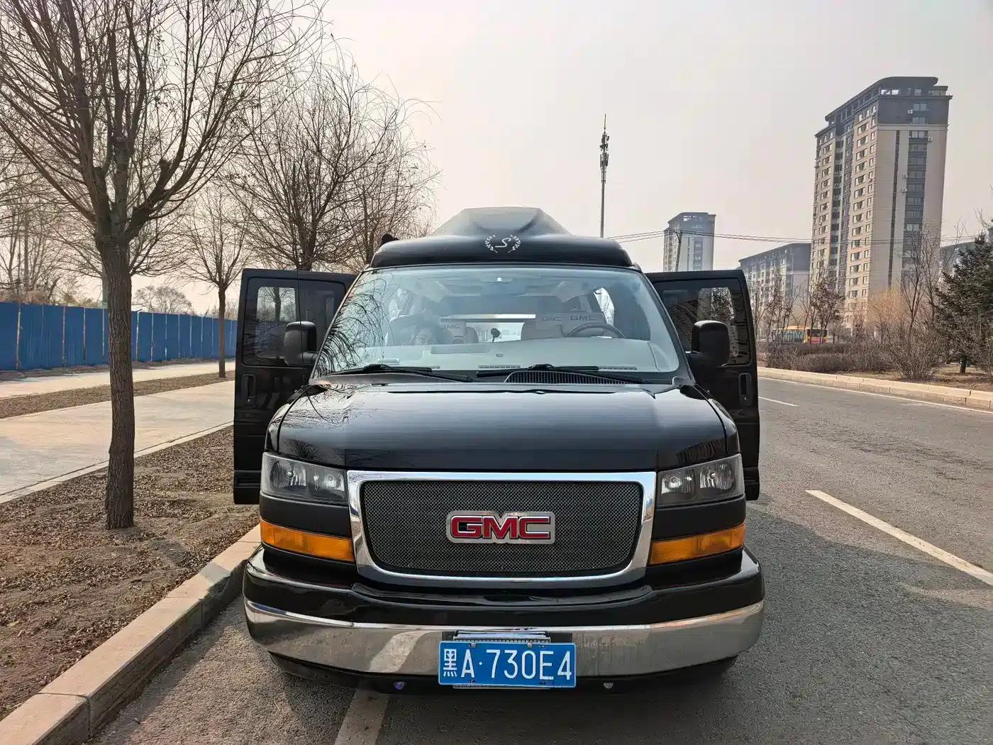 2011 SAVANA 5.3L Business Star 7-seater — миниатюра 9