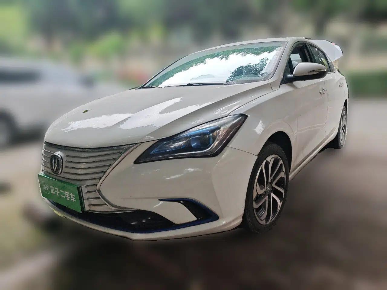 CHANGAN Eado New Energy 2019 EV460 Smart Edition — миниатюра 1