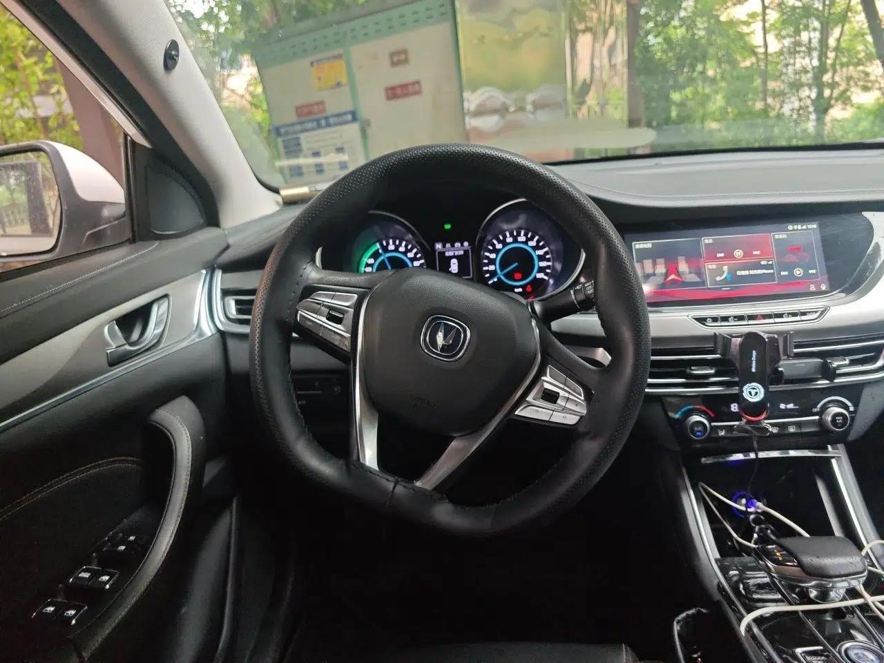 CHANGAN Eado New Energy 2019 EV460 Smart Edition — миниатюра 10