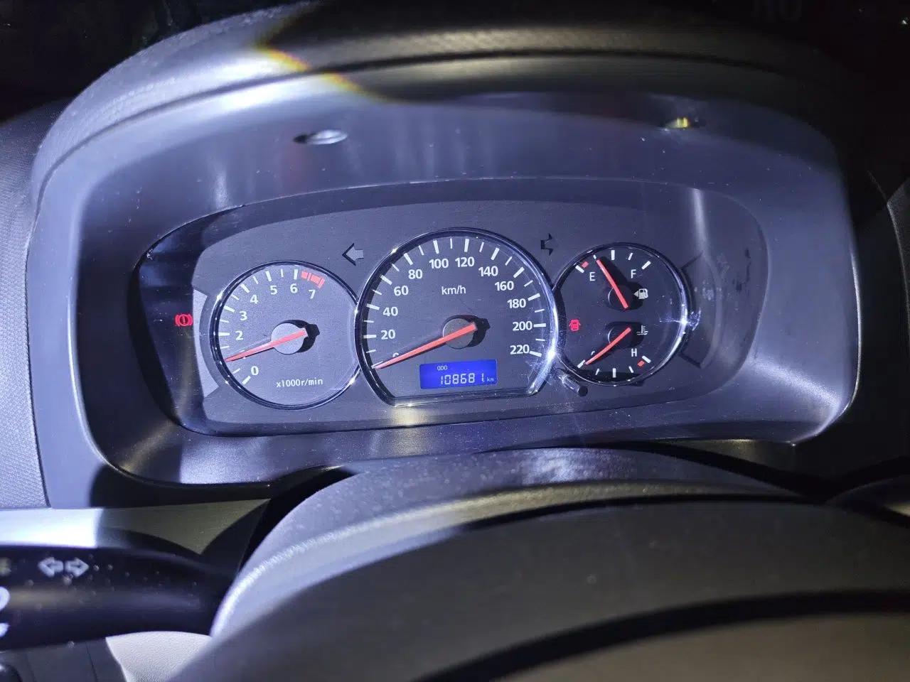 CHANGAN Alsvin V5 2012 1.5L Manual Dream Edition — миниатюра 11