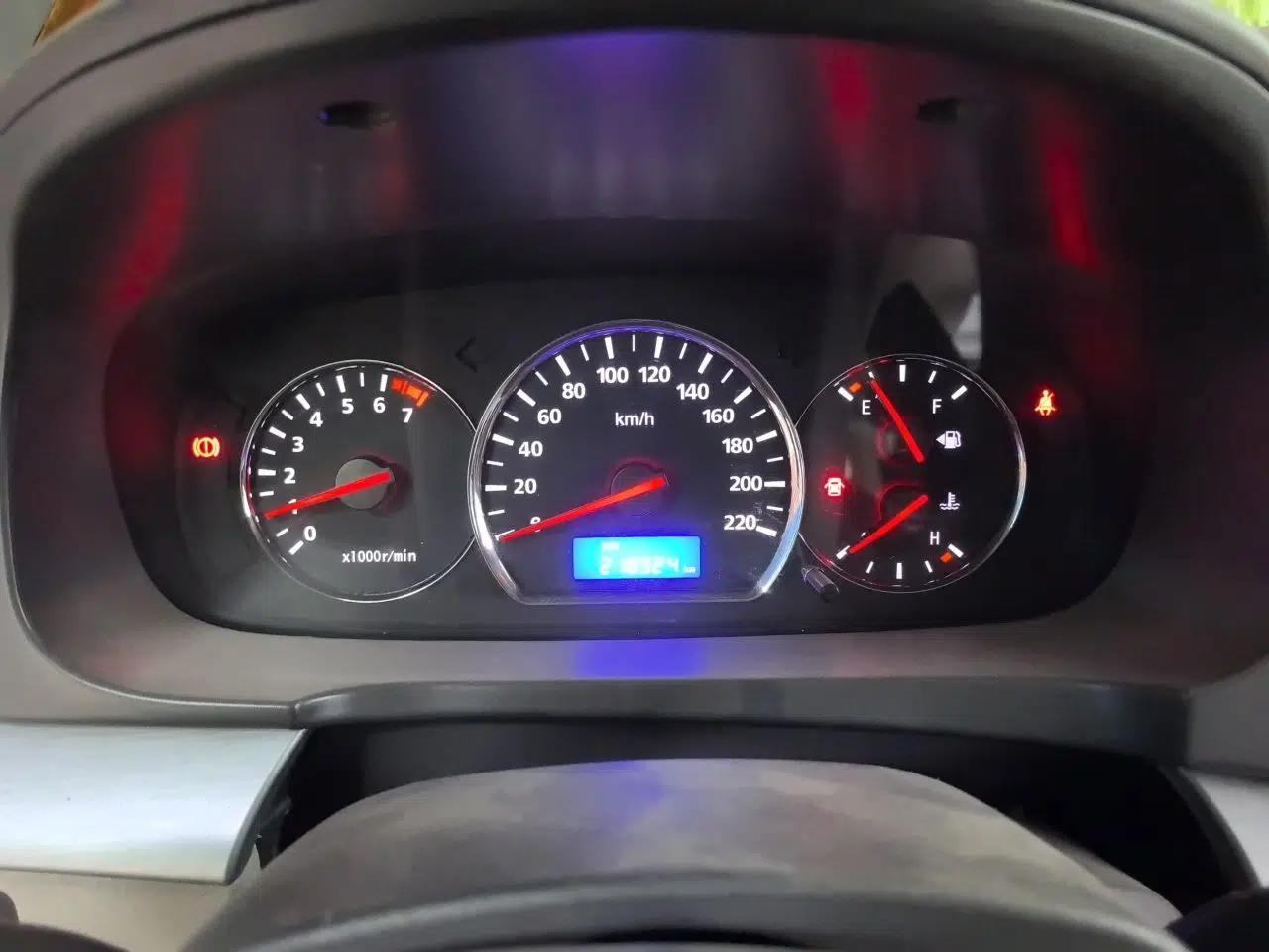 CHANGAN Alsvin V5 2012 1.5L Manual Dream Edition — миниатюра 11
