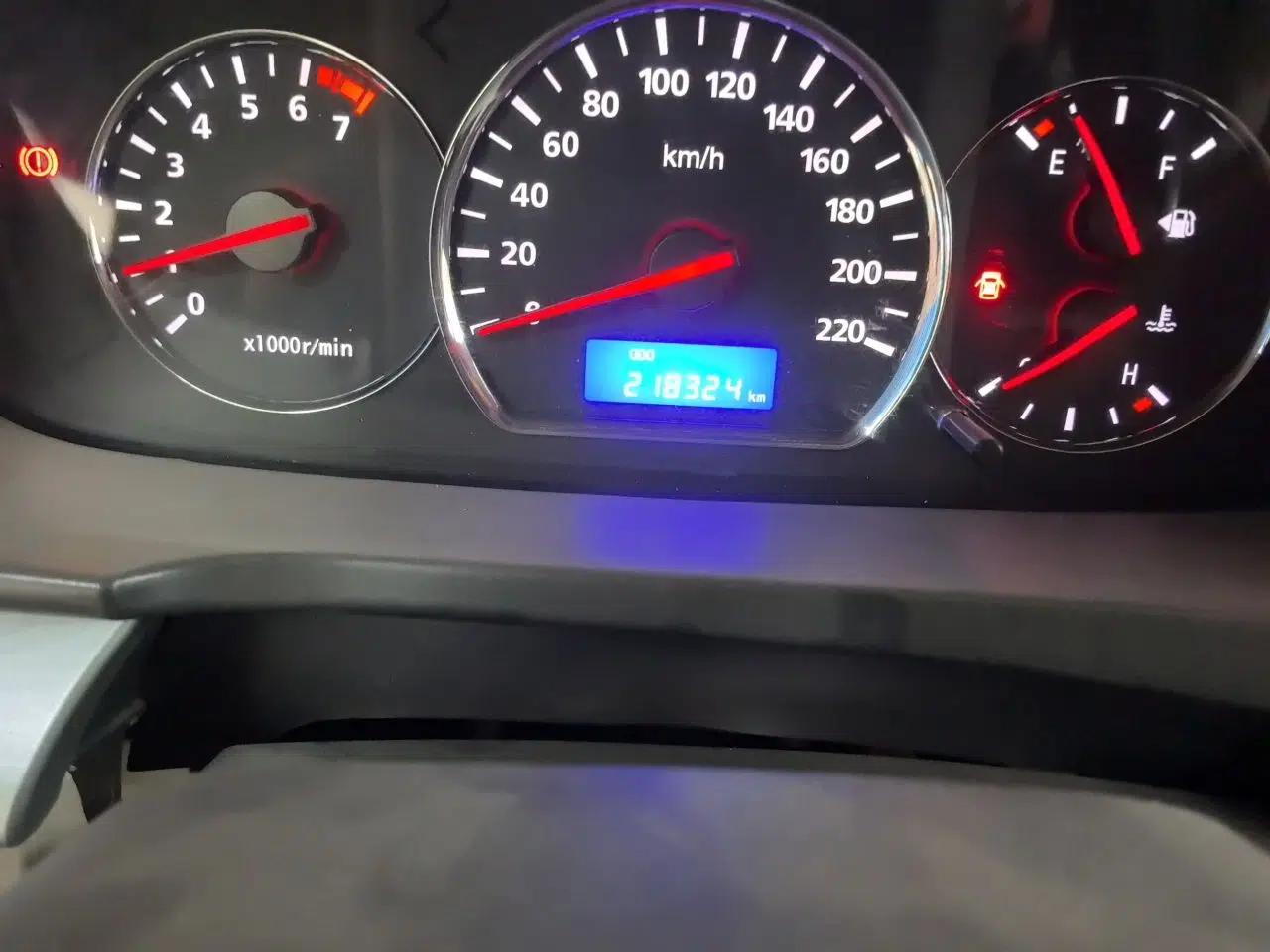 CHANGAN Alsvin V5 2012 1.5L Manual Dream Edition — миниатюра 12