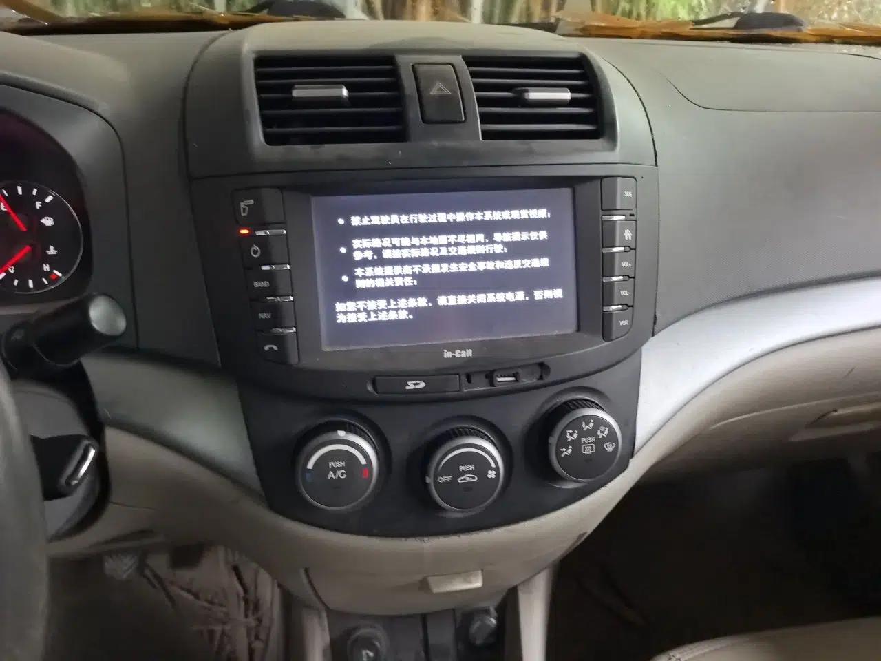 CHANGAN Alsvin V5 2012 1.5L Manual Dream Edition — миниатюра 13