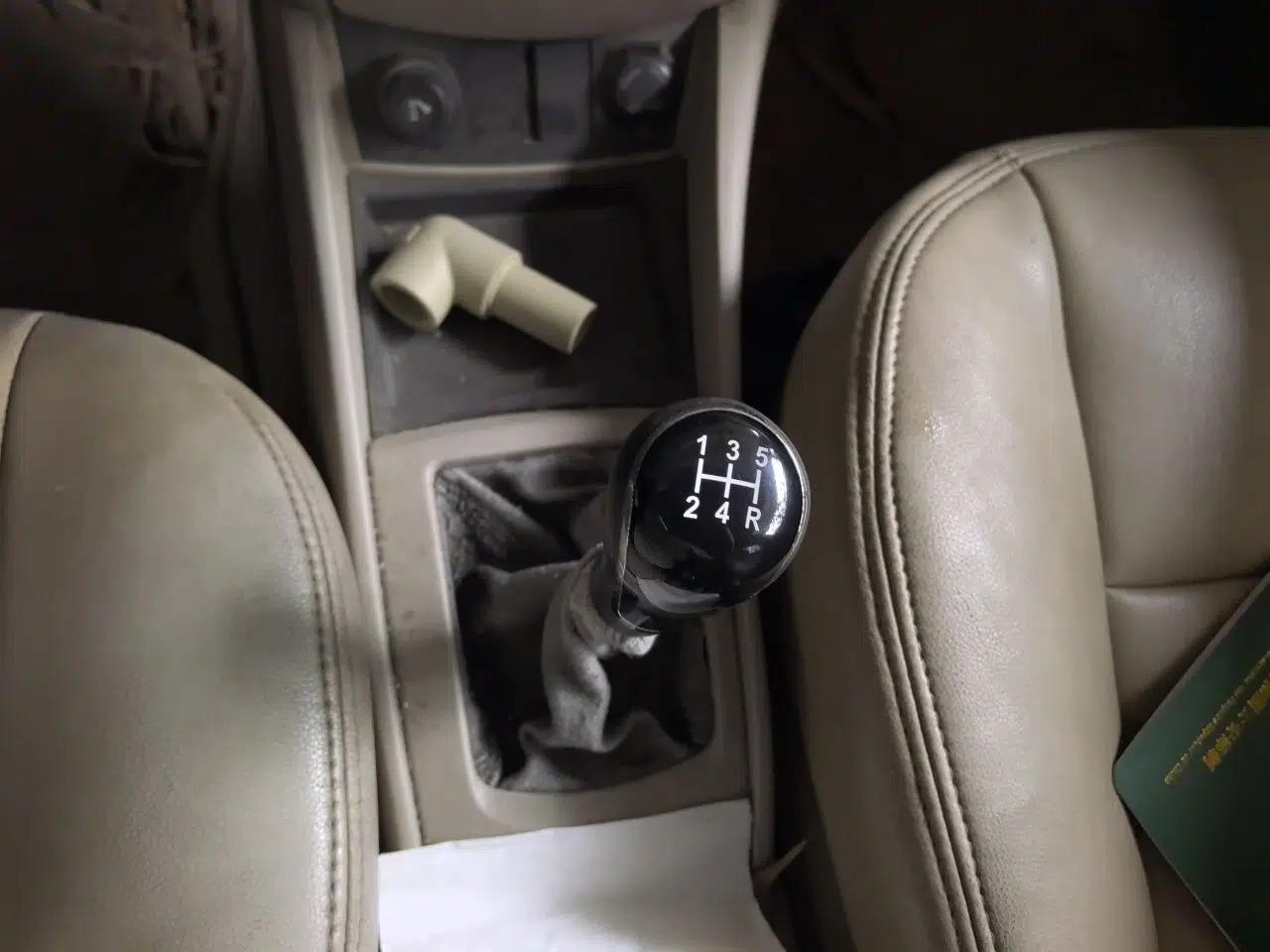 CHANGAN Alsvin V5 2012 1.5L Manual Dream Edition — миниатюра 14