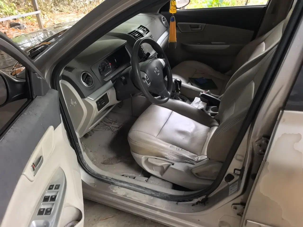 CHANGAN Alsvin V5 2012 1.5L Manual Dream Edition — миниатюра 16
