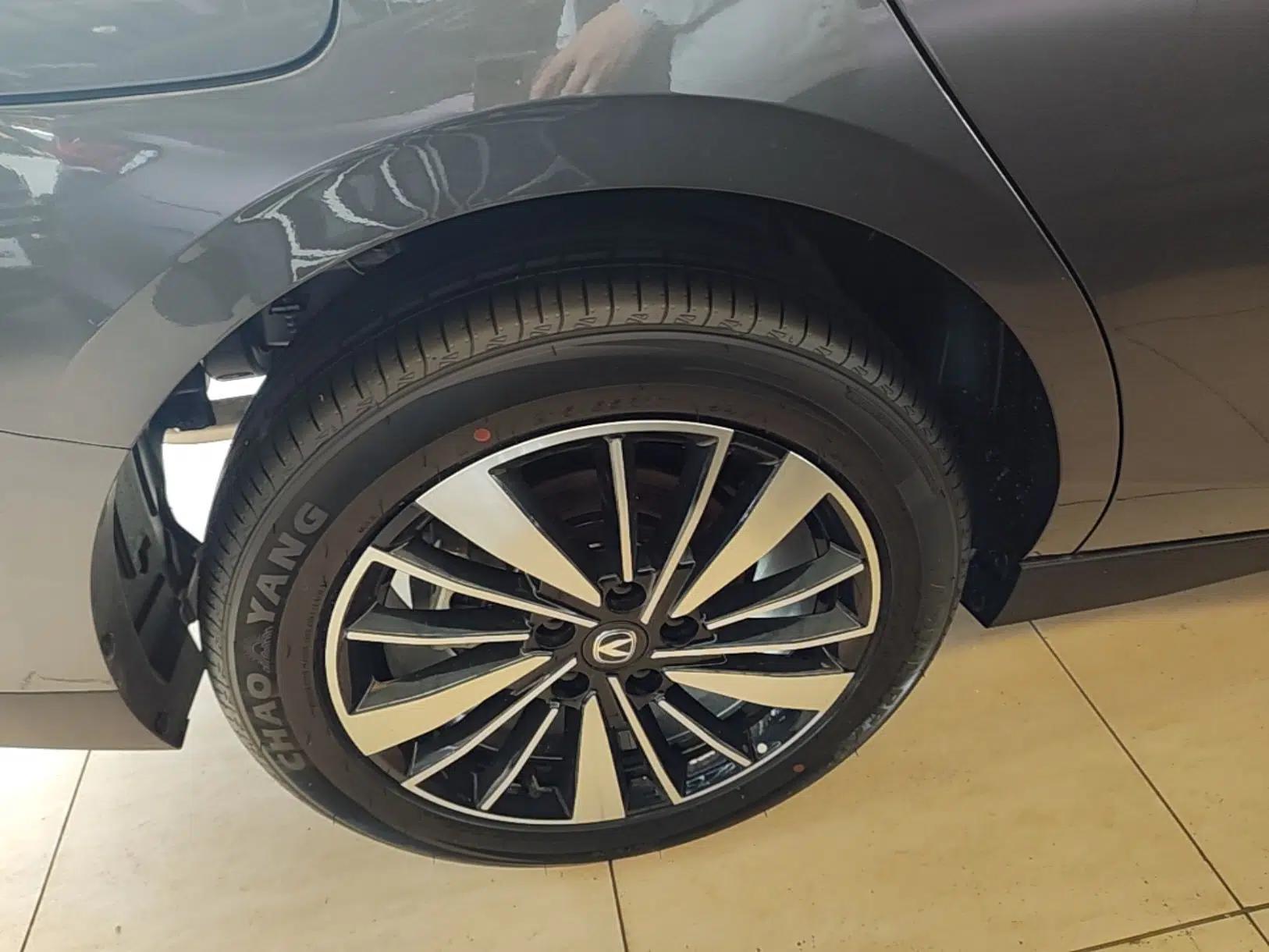 CHANGAN Eado PHEV 2025 Smart New Blue Whale 145KM High-Energy Edition — миниатюра 11