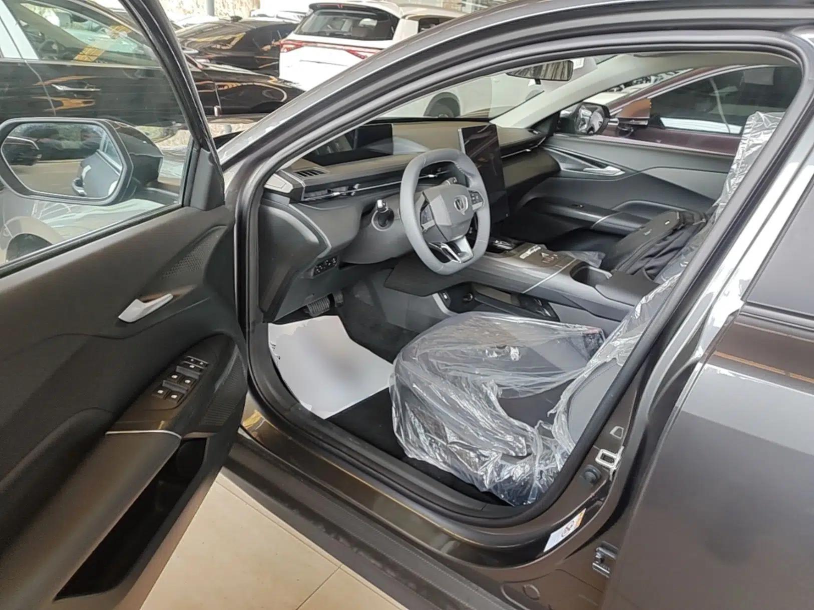 CHANGAN Eado PHEV 2025 Smart New Blue Whale 145KM High-Energy Edition — миниатюра 18