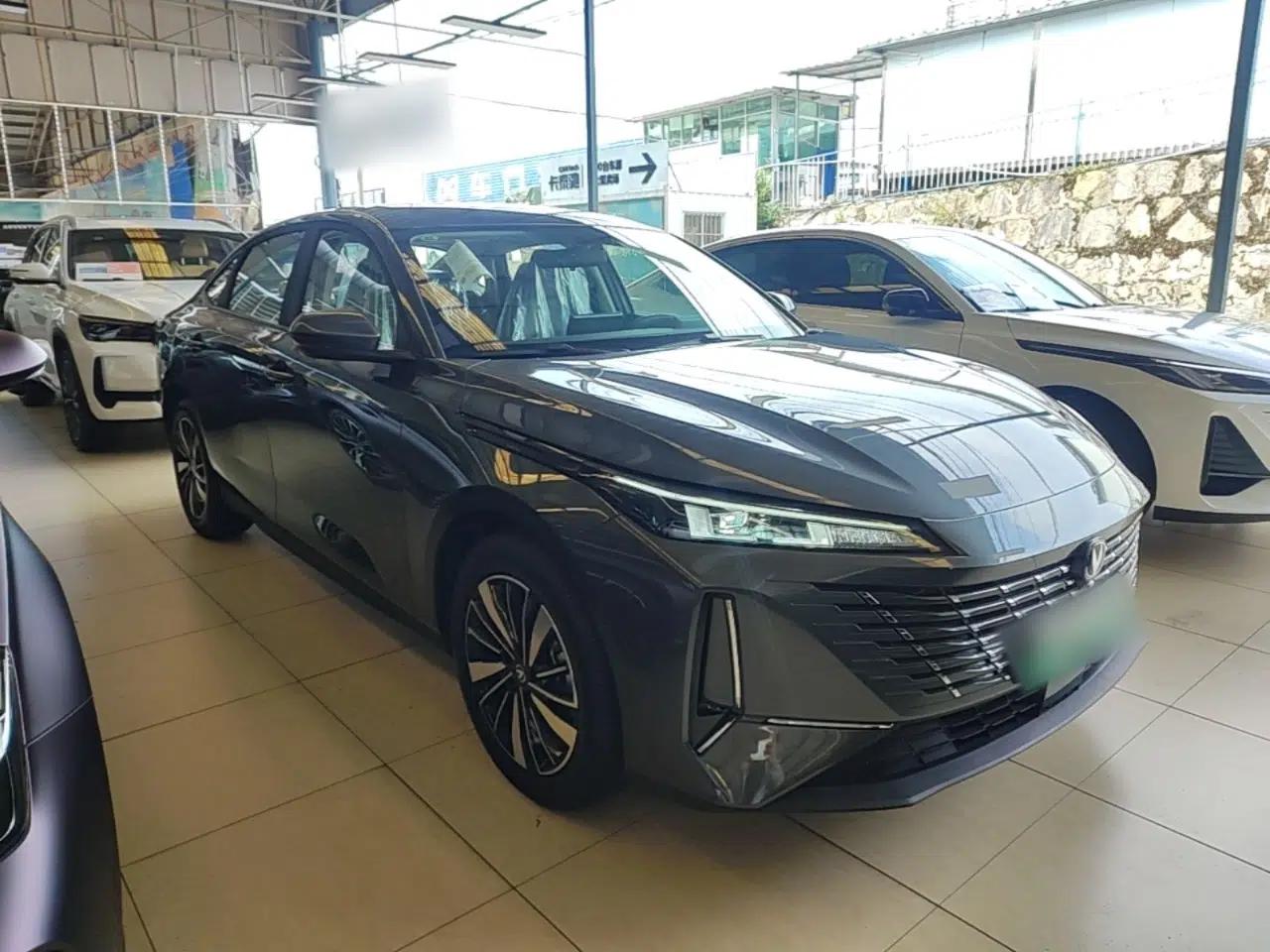 CHANGAN Eado PHEV 2025 Smart New Blue Whale 145KM High-Energy Edition — миниатюра 3